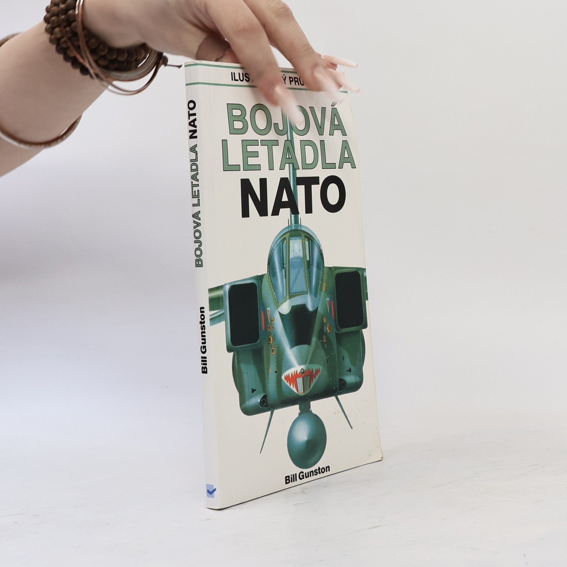 Bill Gunston Bojová letadla NATO