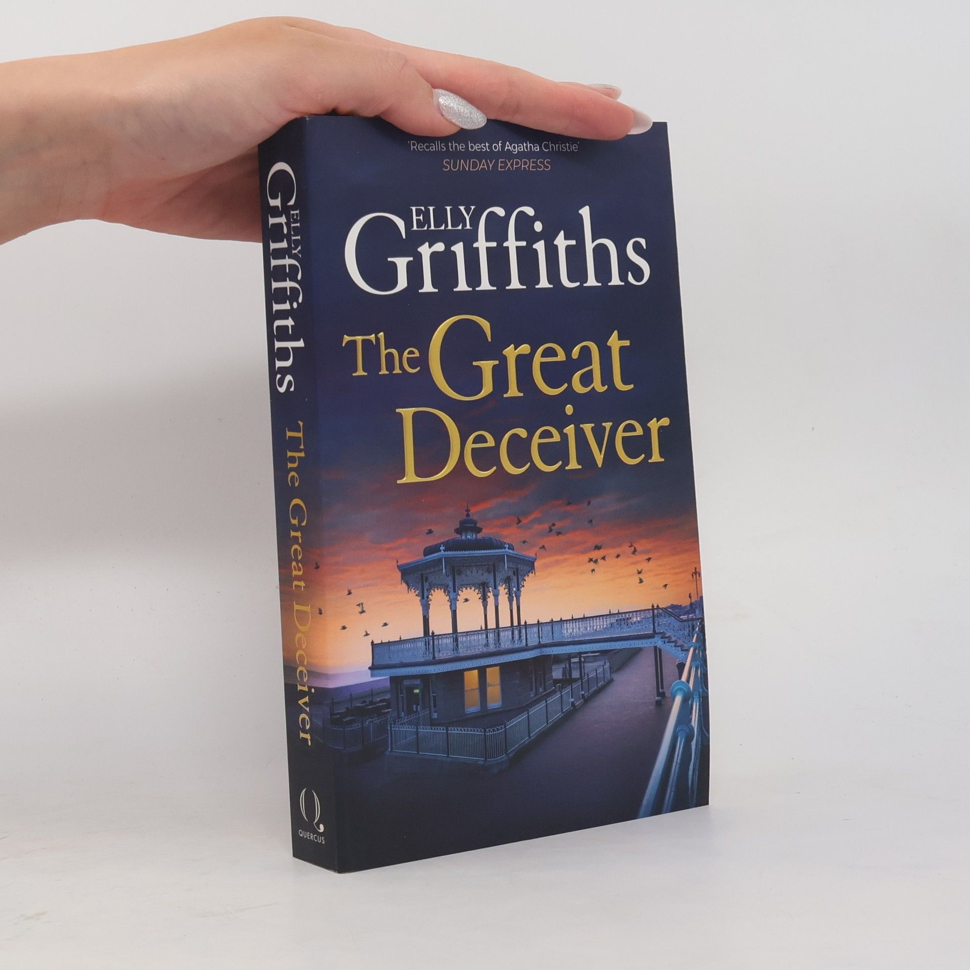 Elly Griffiths The Great Deceiver