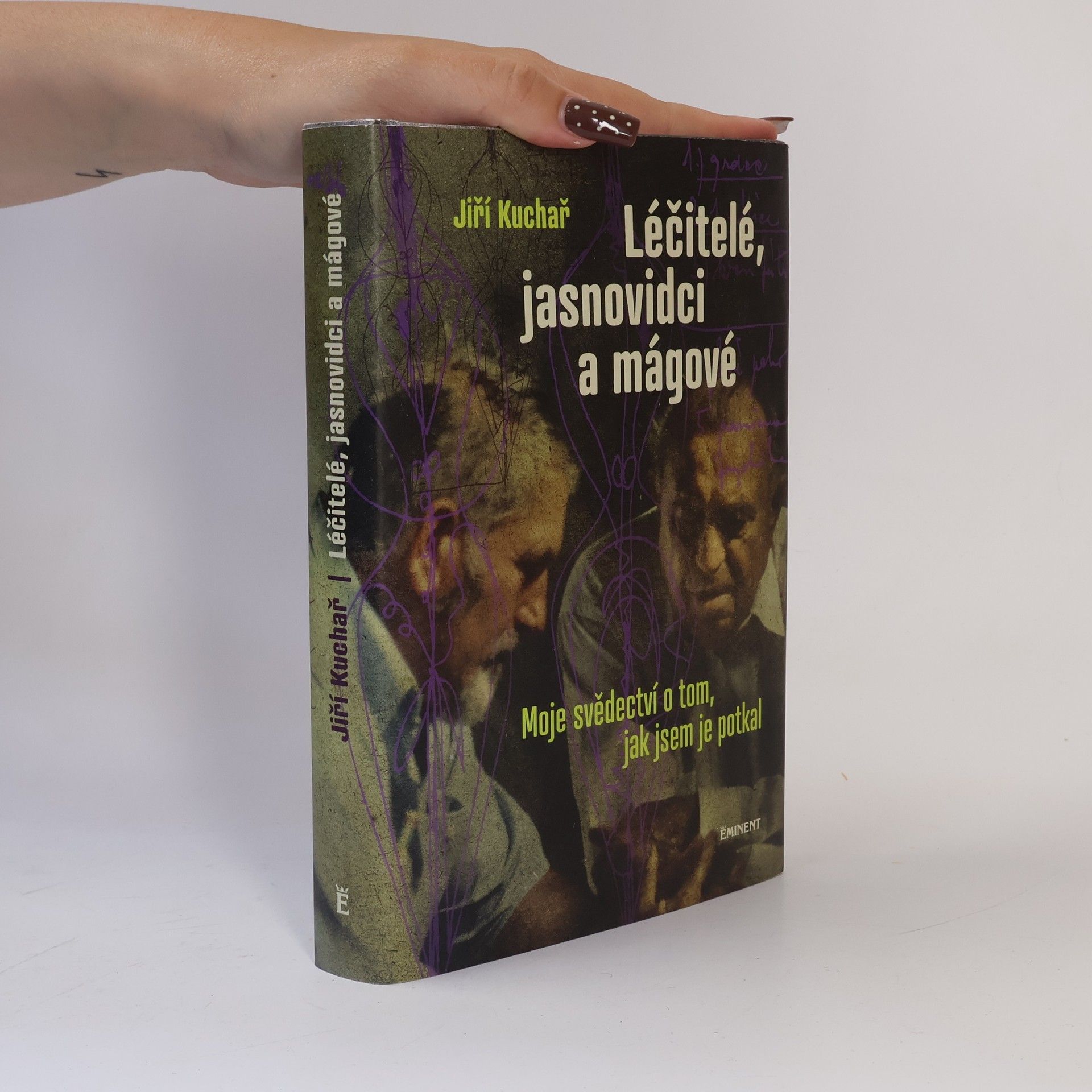 Léčitelé, jasnovidci a mágové