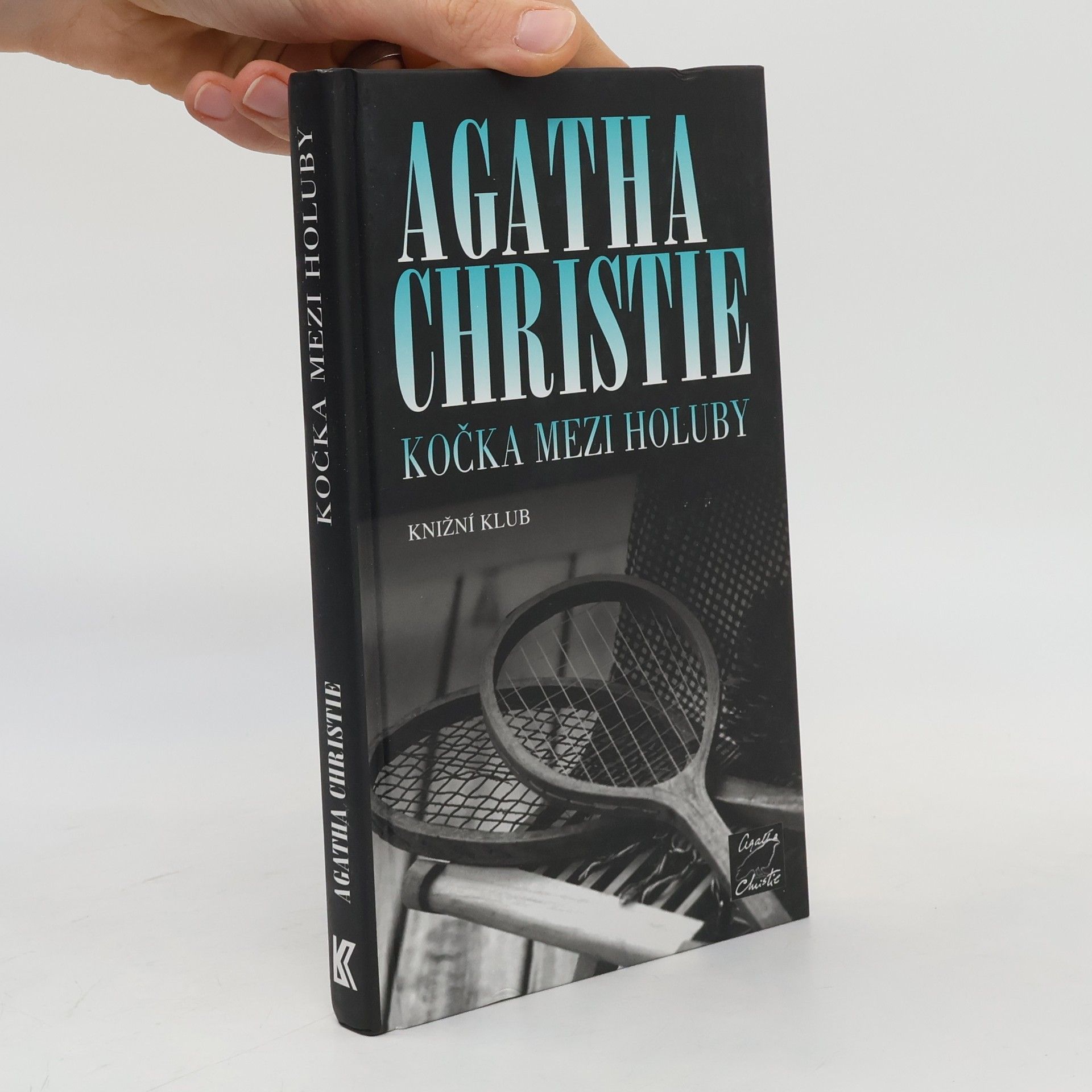 Agatha Christie Kočka mezi holuby