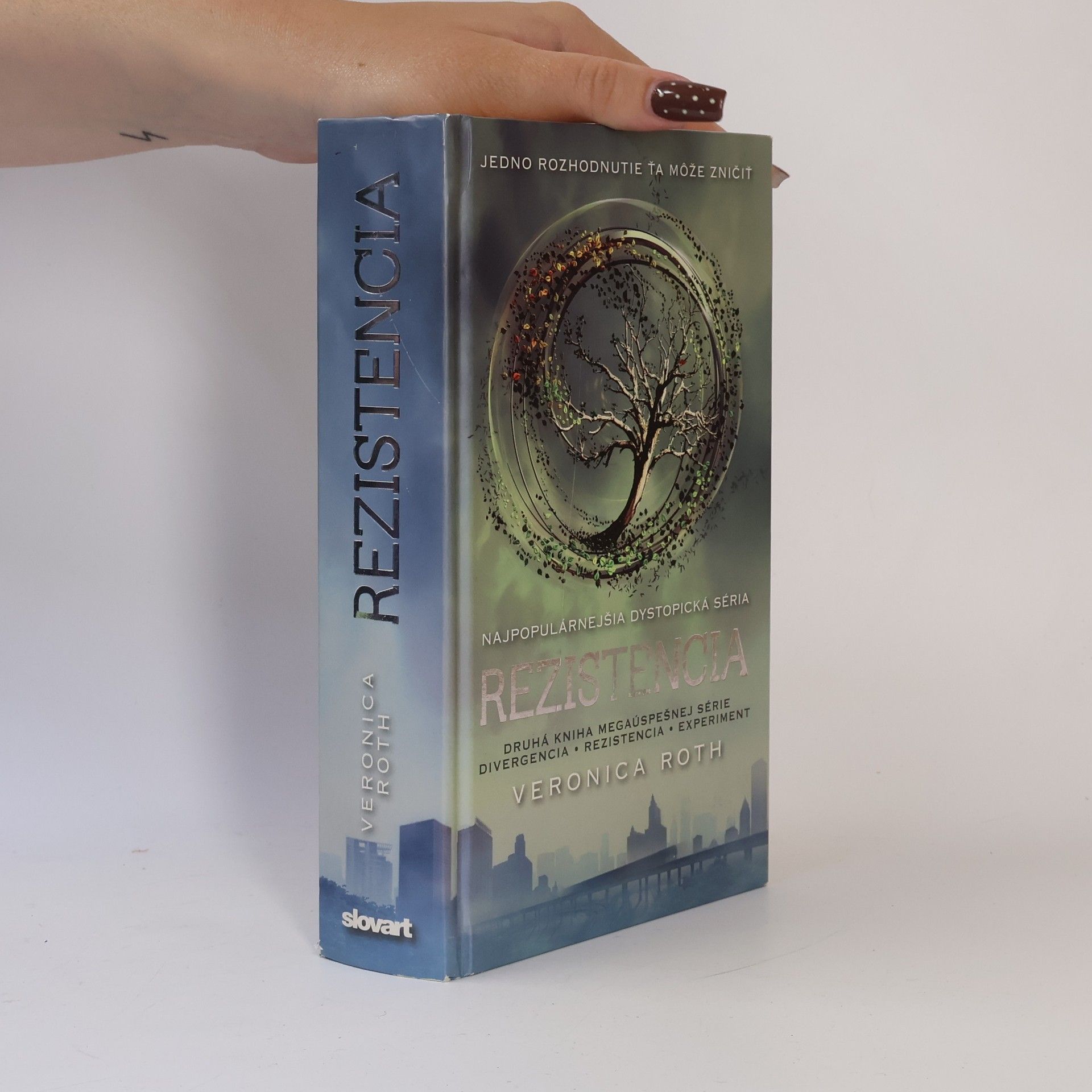 Veronica Roth Rezistencia