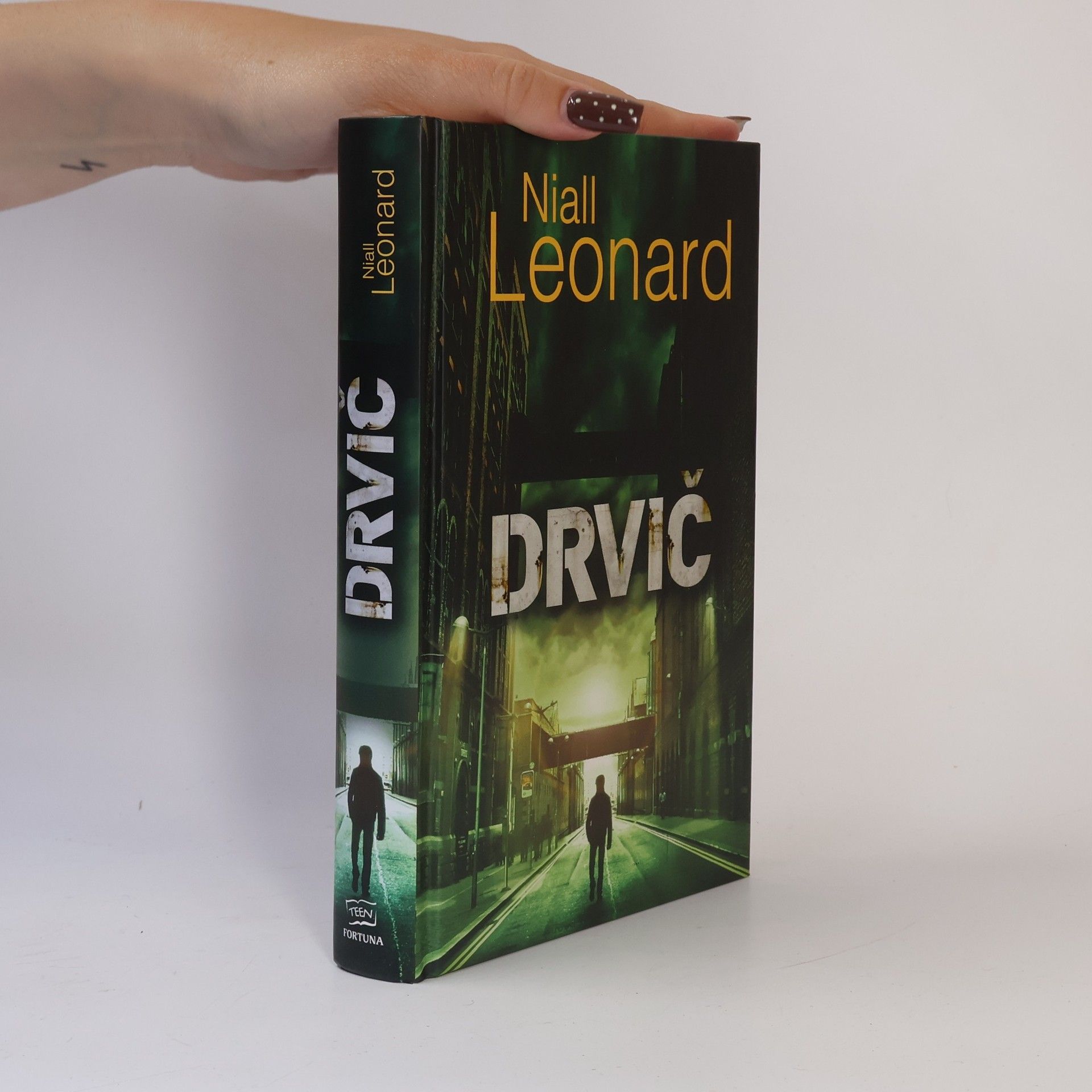 Niall Leonard Drvič
