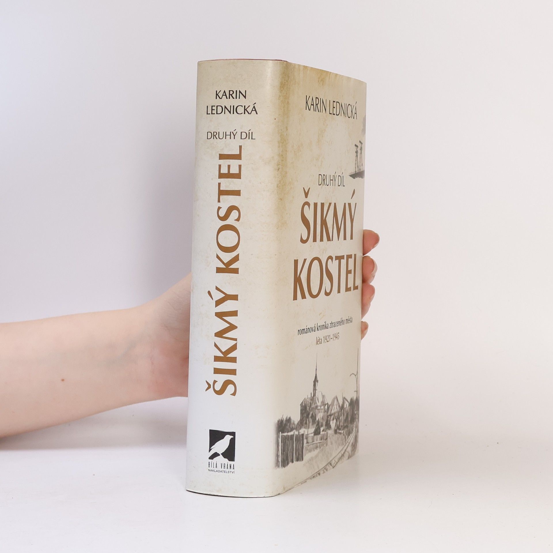 Karin Lednická Šikmý kostel 2