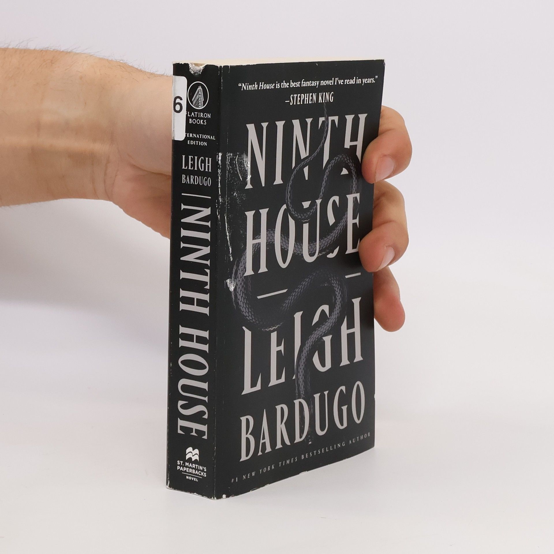 Leigh Bardugo Ninth House