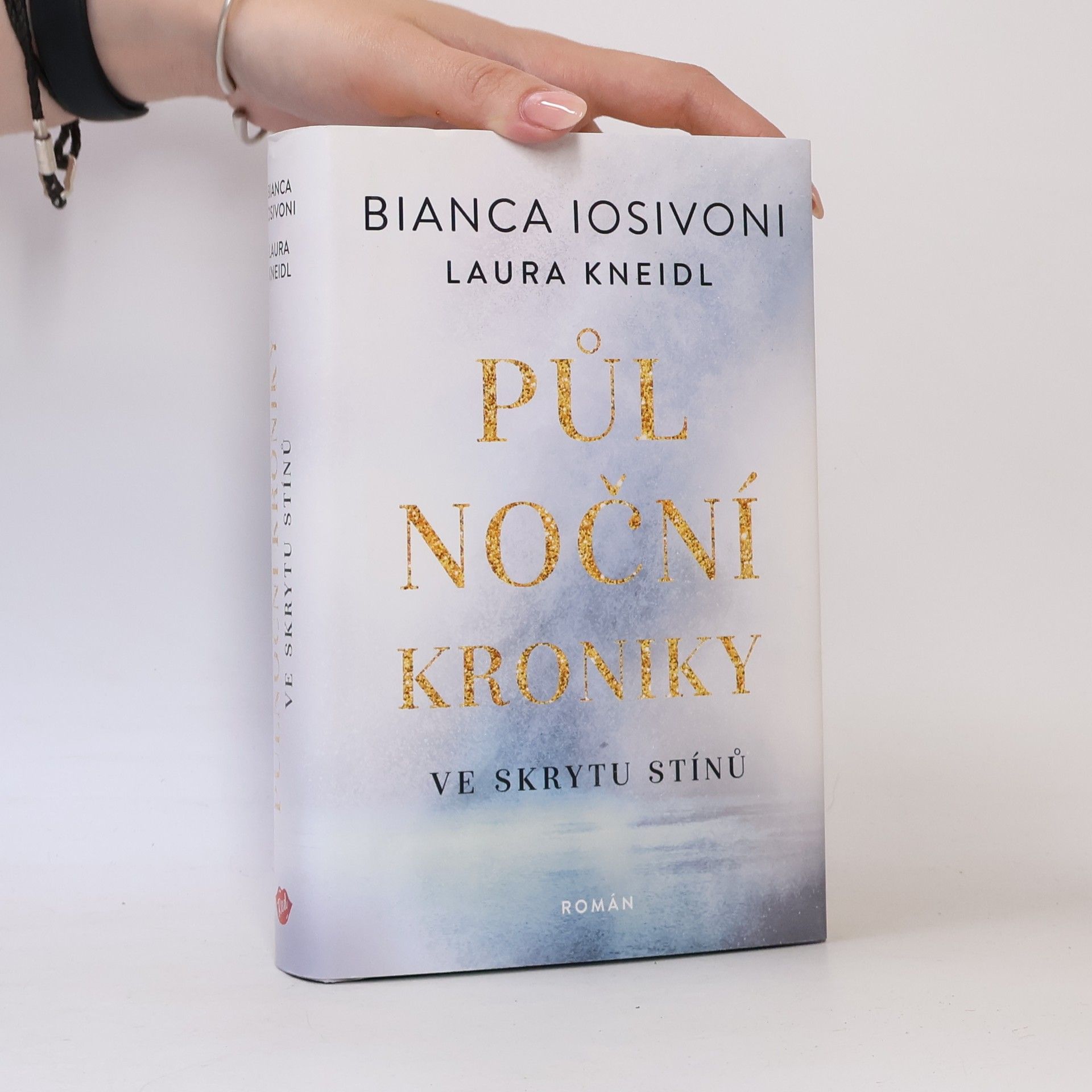 Bianca Iosivoni Ve skrytu stínů