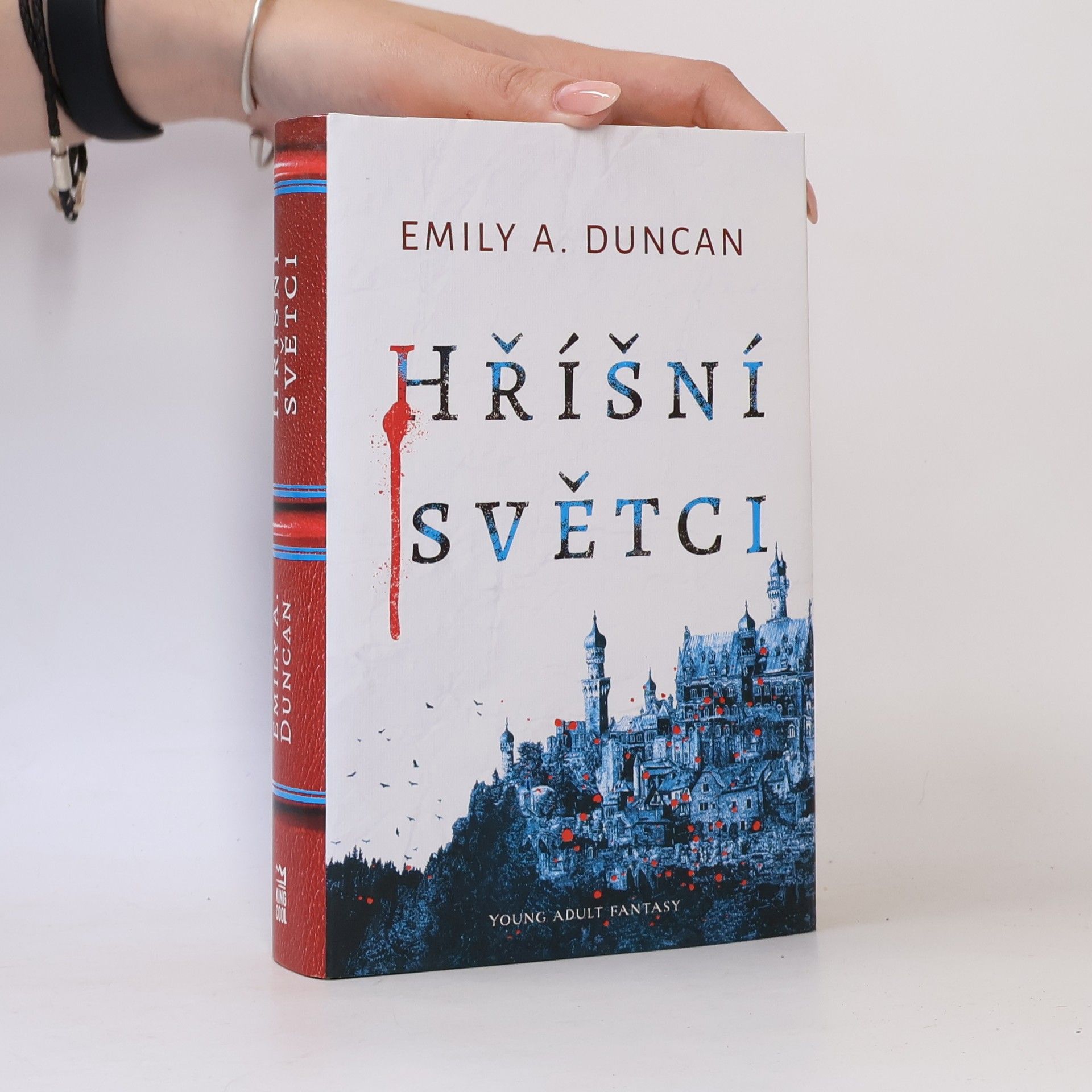 Emily A. Duncan Hříšní světci