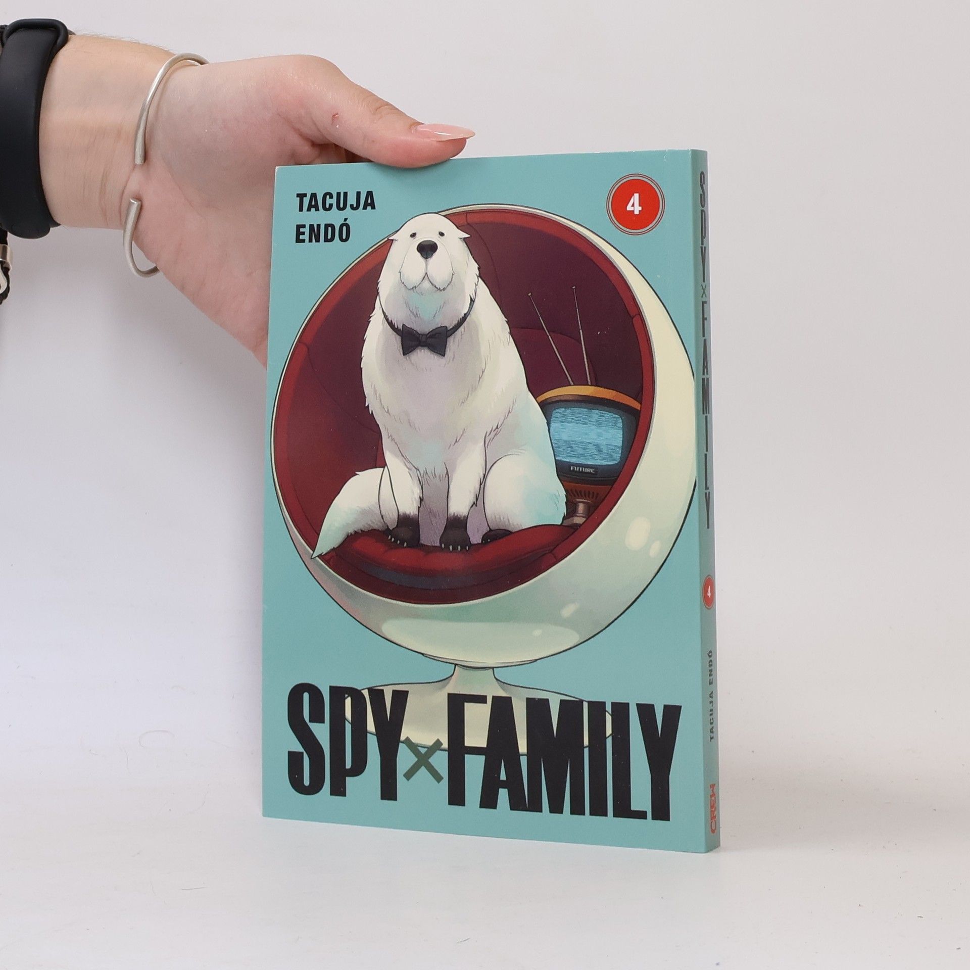 Tacuja Endó Spy x Family 4