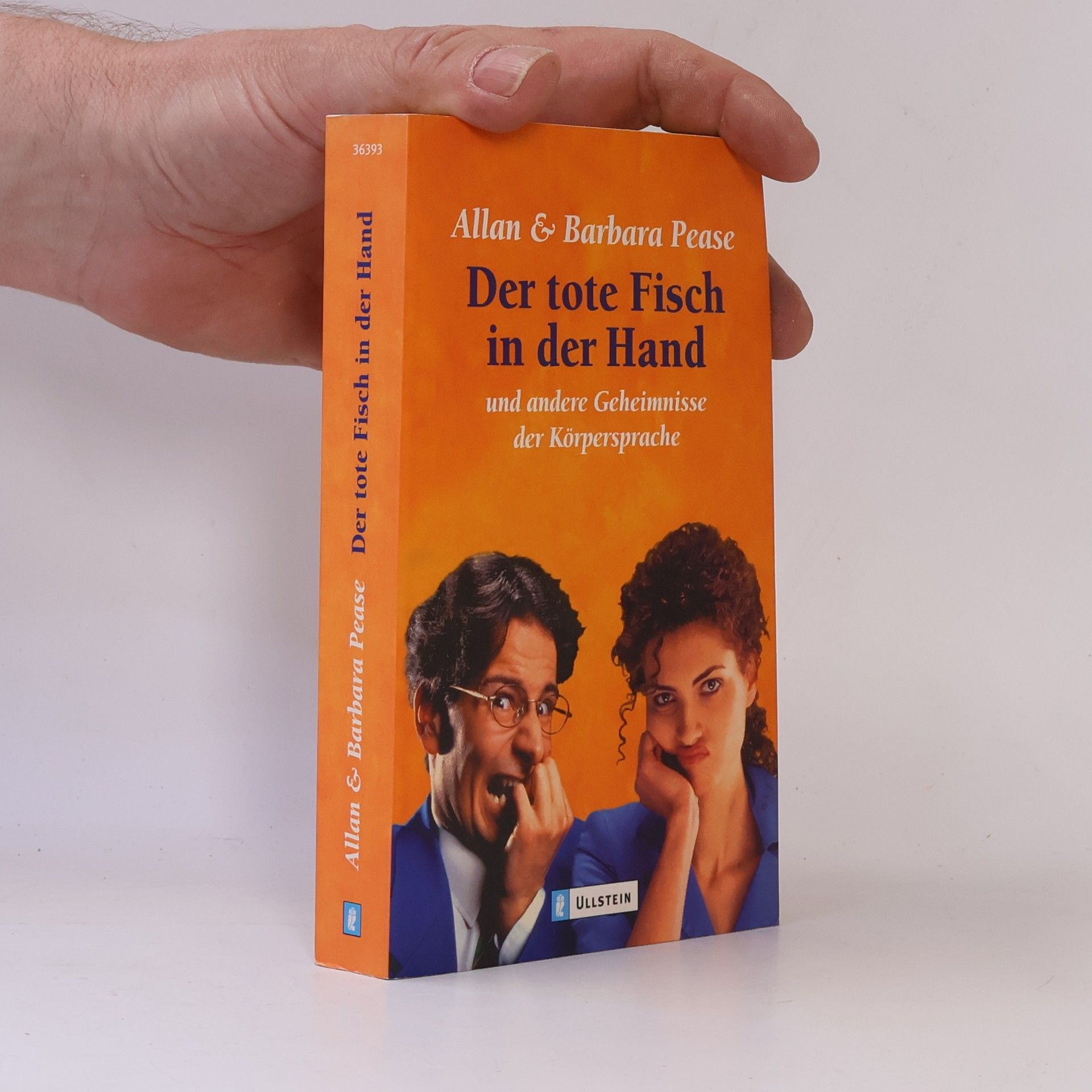 Allan Pease Der tote Fisch in der Hand