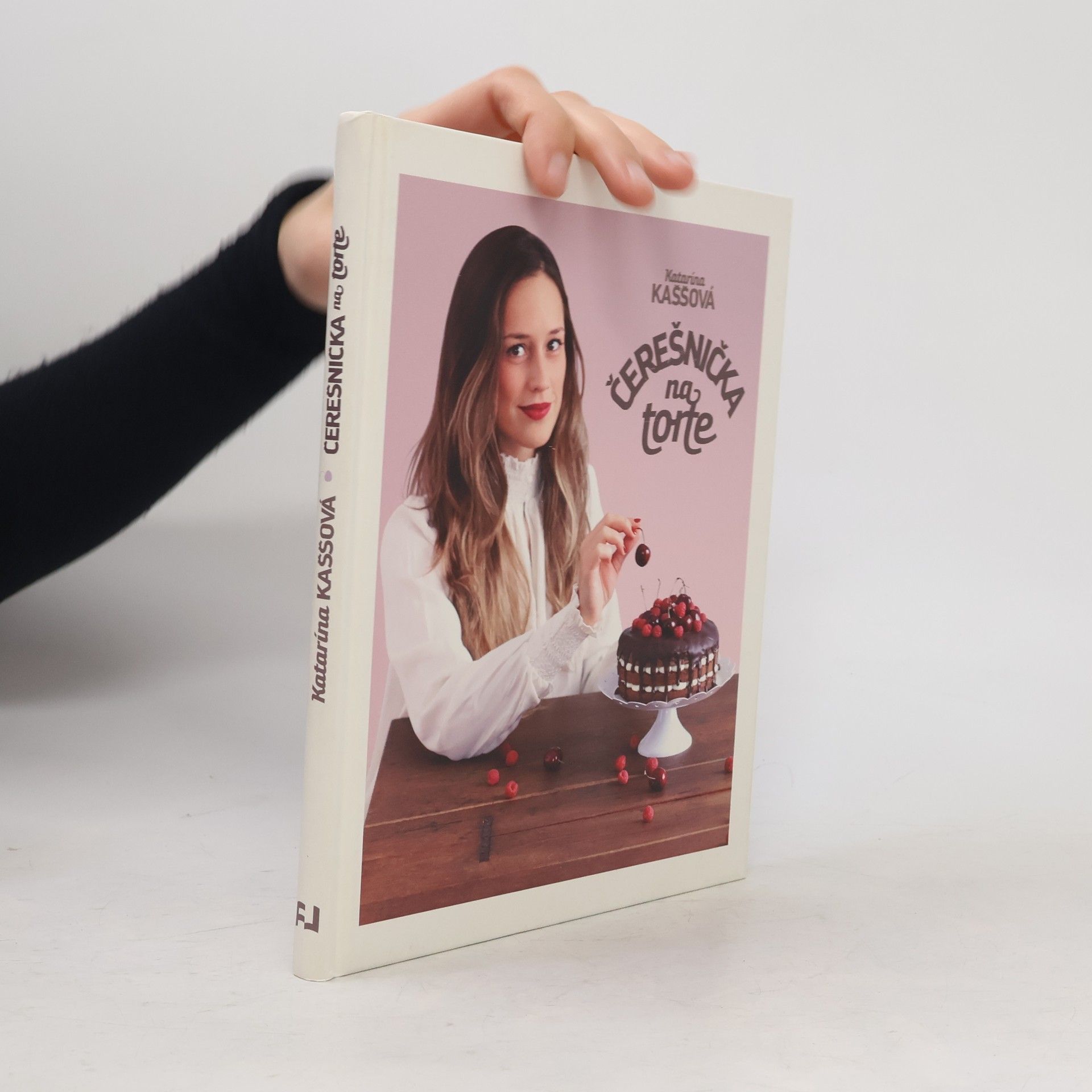 Katarína Kaššová Čerešnička na torte