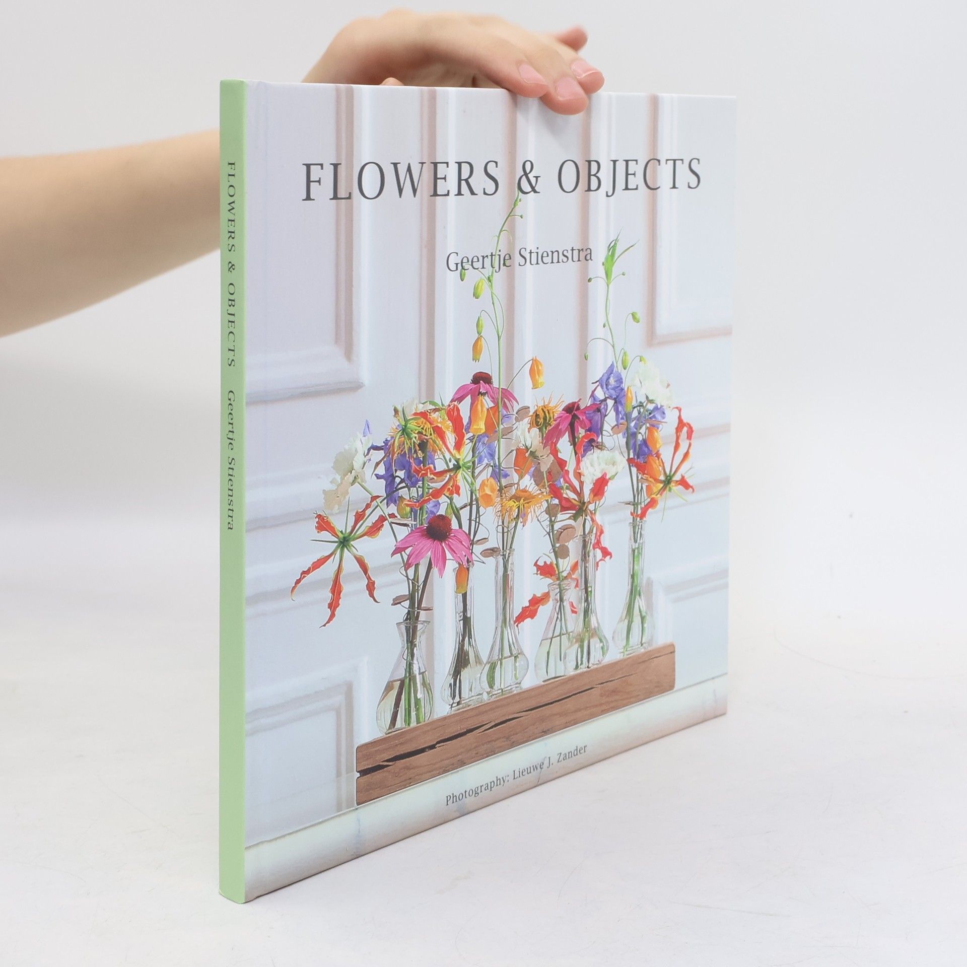Amaury Stroux Flowers & Objects