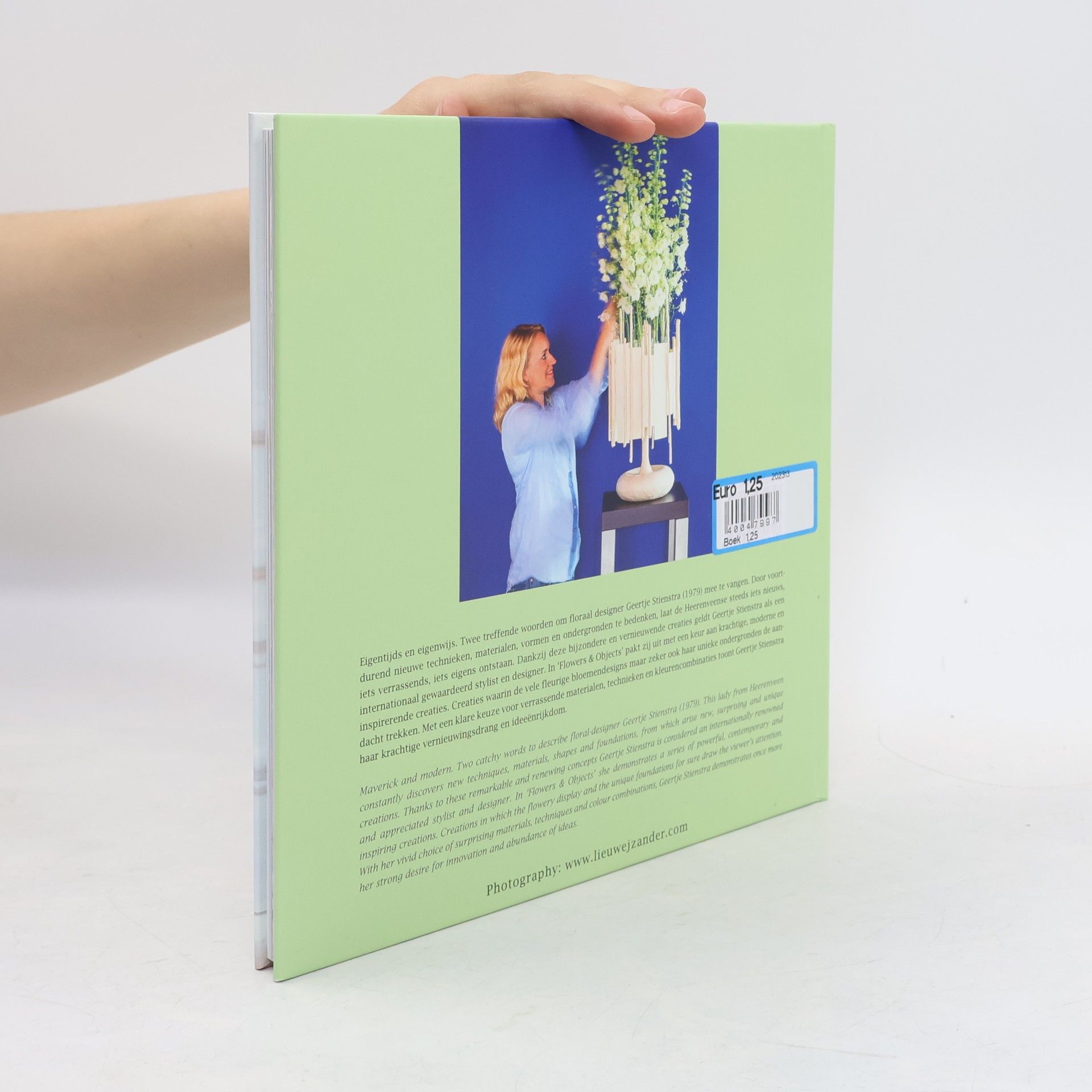 Geertje Stienstra Flowers & Objects