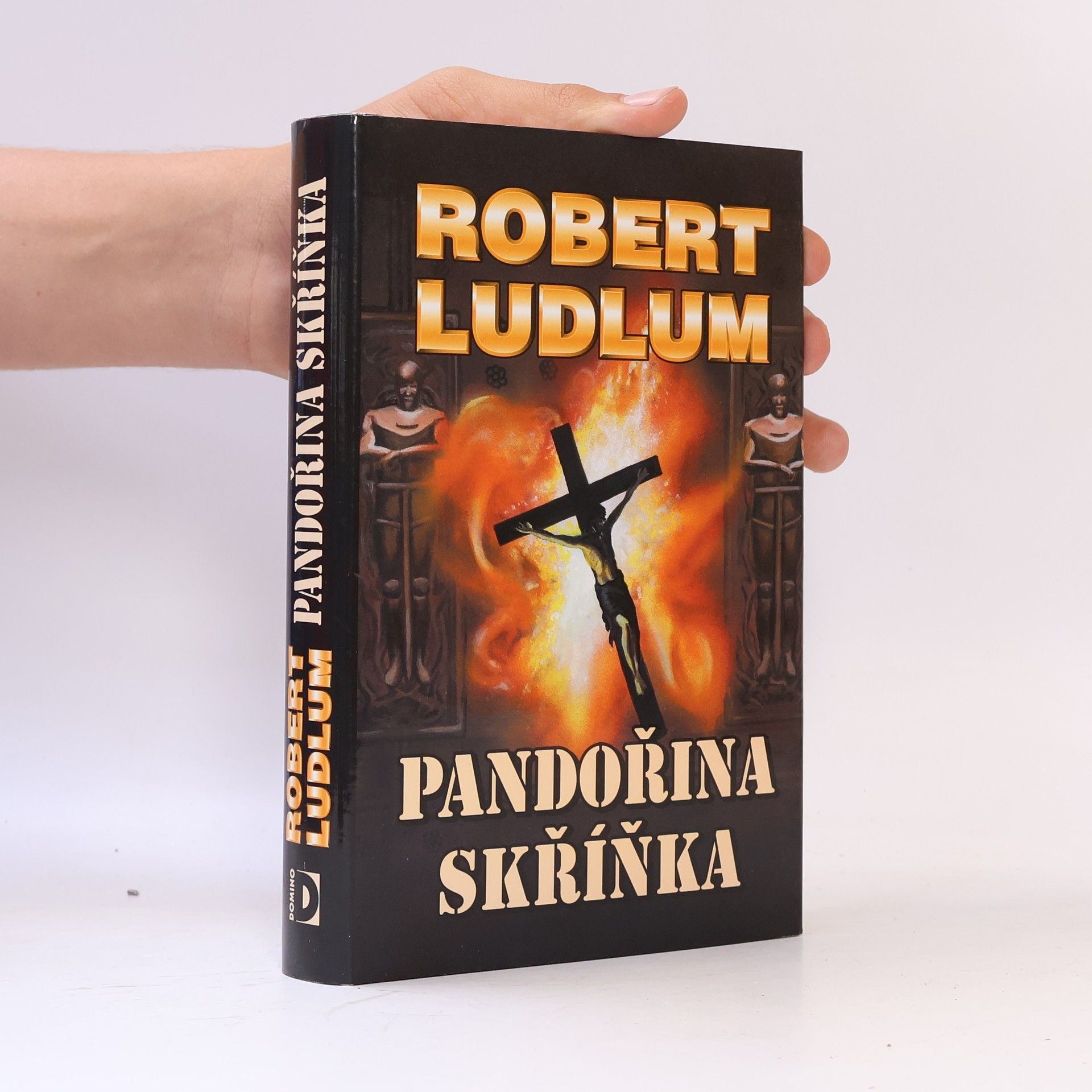 Robert Ludlum Pandořina skříňka