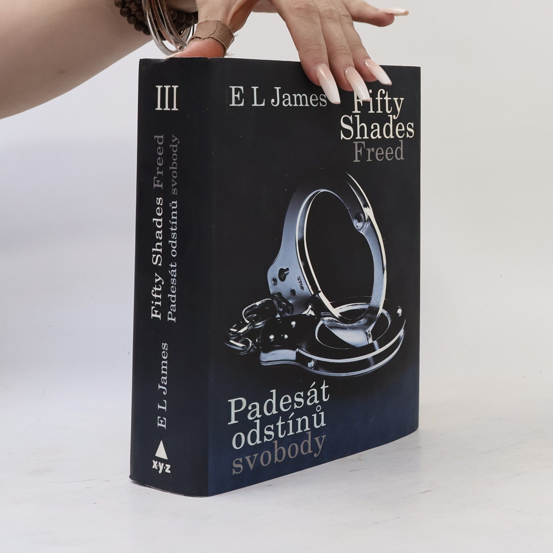 E. L. James Padesát odstínů svobody
