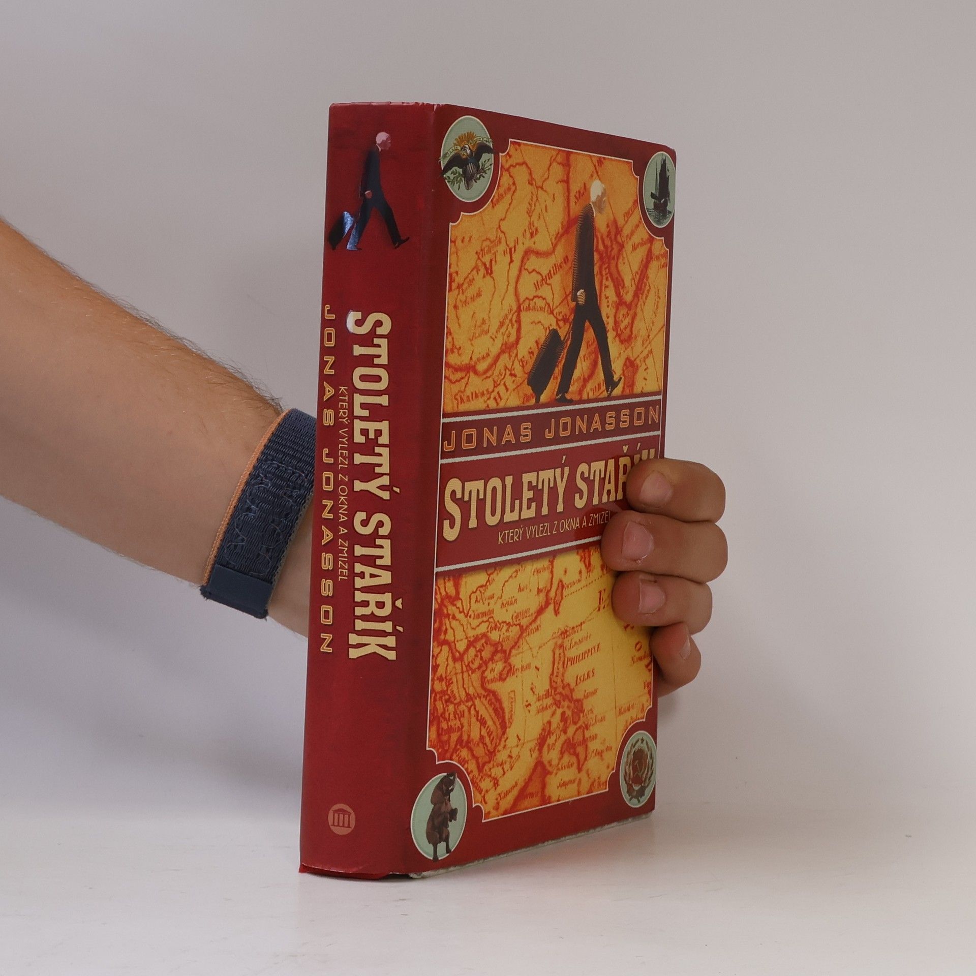 Jonas Jonasson Stoletý stařík, který vylezl z okna a zmizel