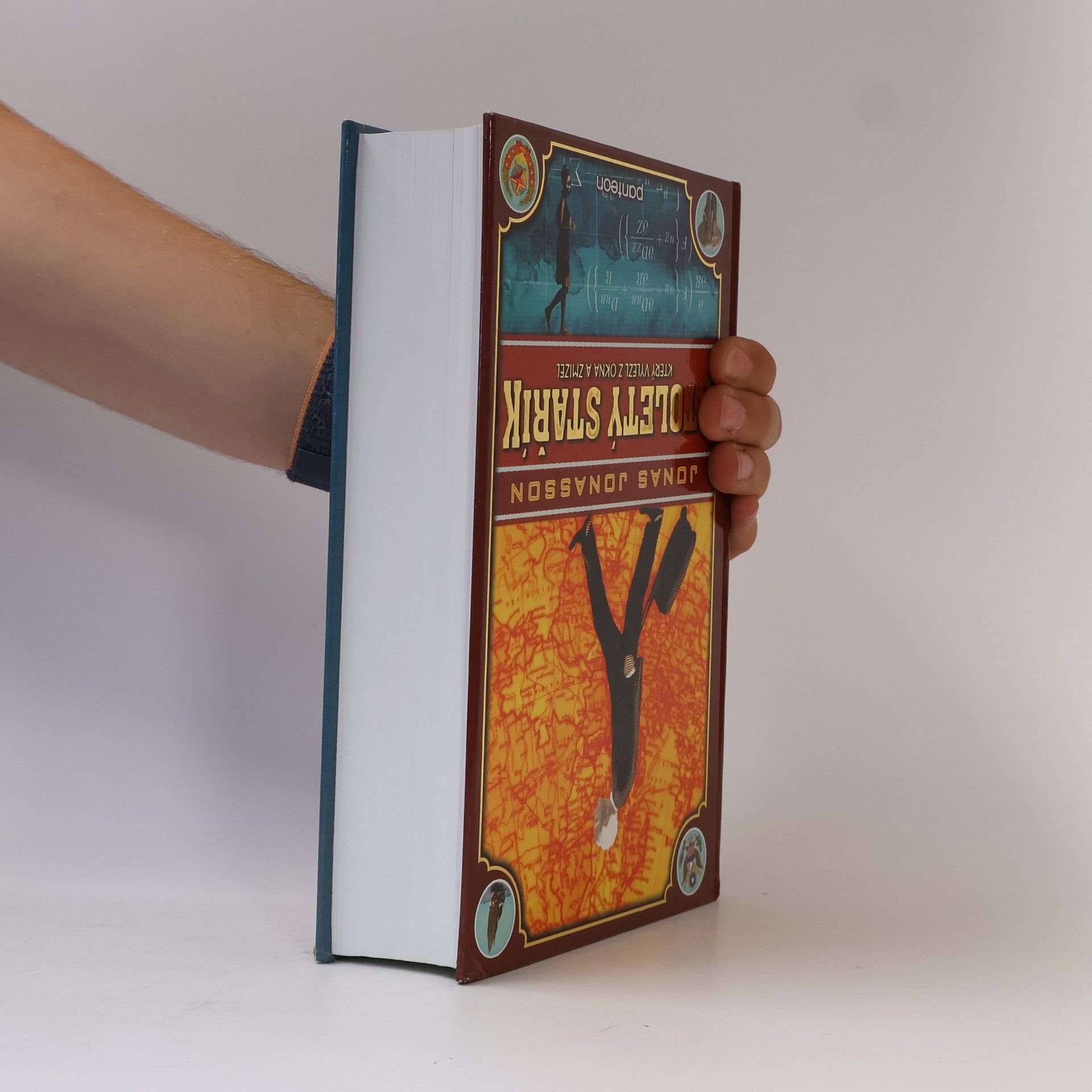 Jonas Jonasson Analfabetka, která uměla počítat ; Stoletý stařík, který vylezl z okna a zmizel