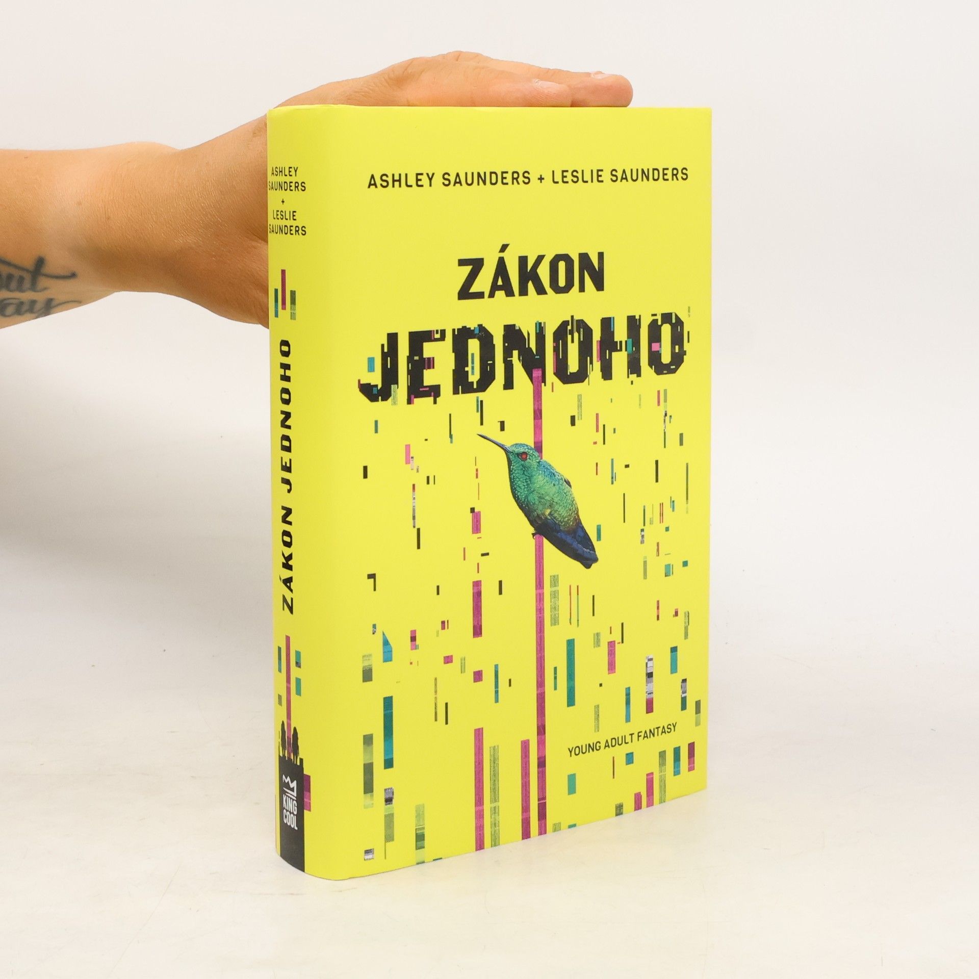 Ashley Saunders Zákon jednoho