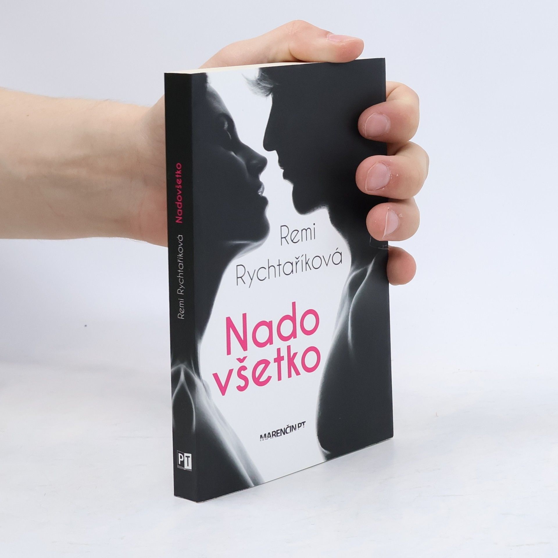 Remi Rychtaříková Nado všetko