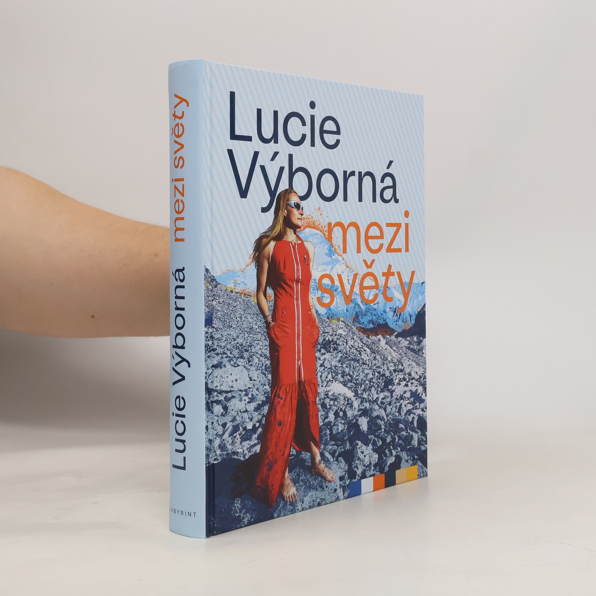 Lucie Výborná Mezi světy