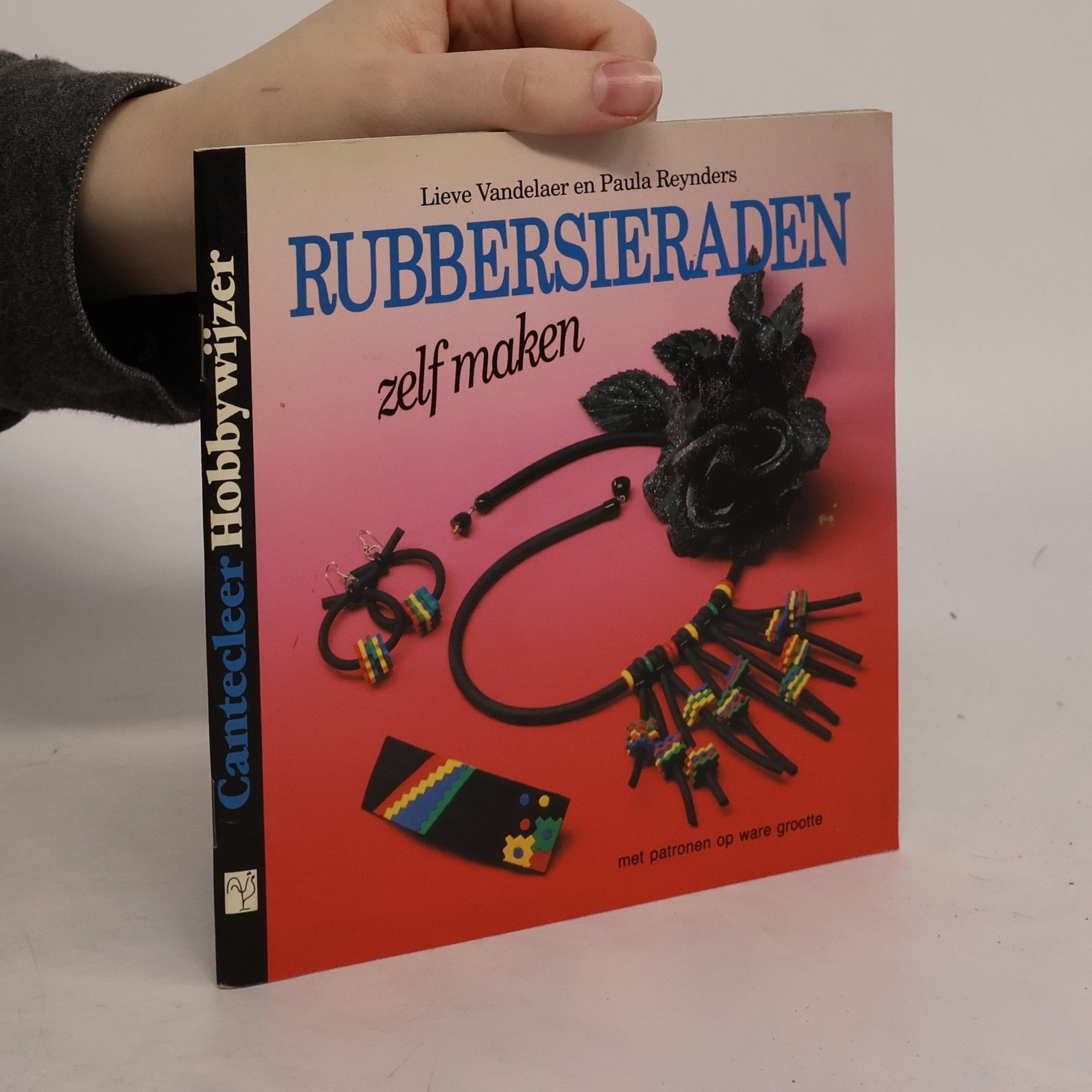 Paula Reynders Rubbersieraden zelf maken