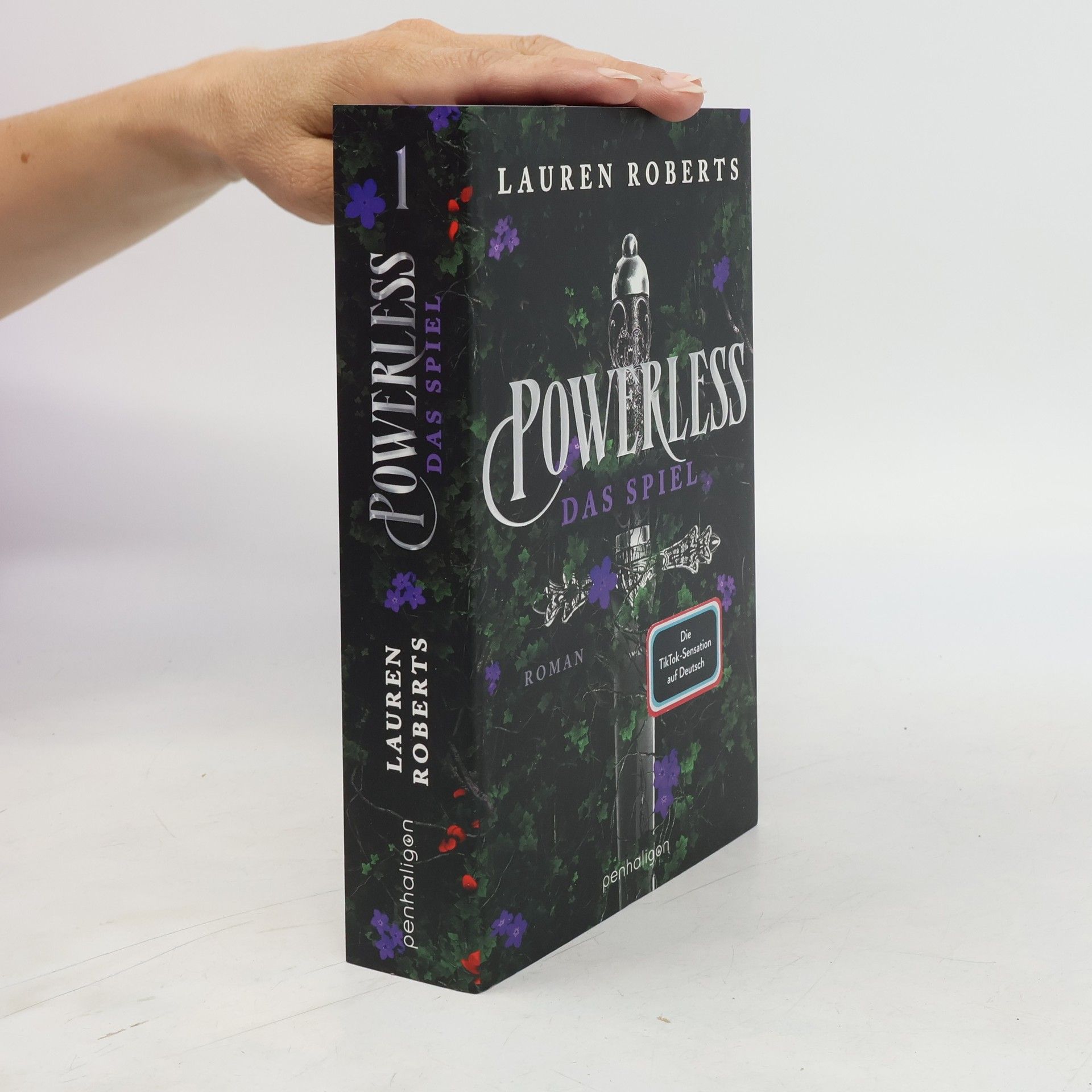 Lauren Roberts Powerless: Das Spiel