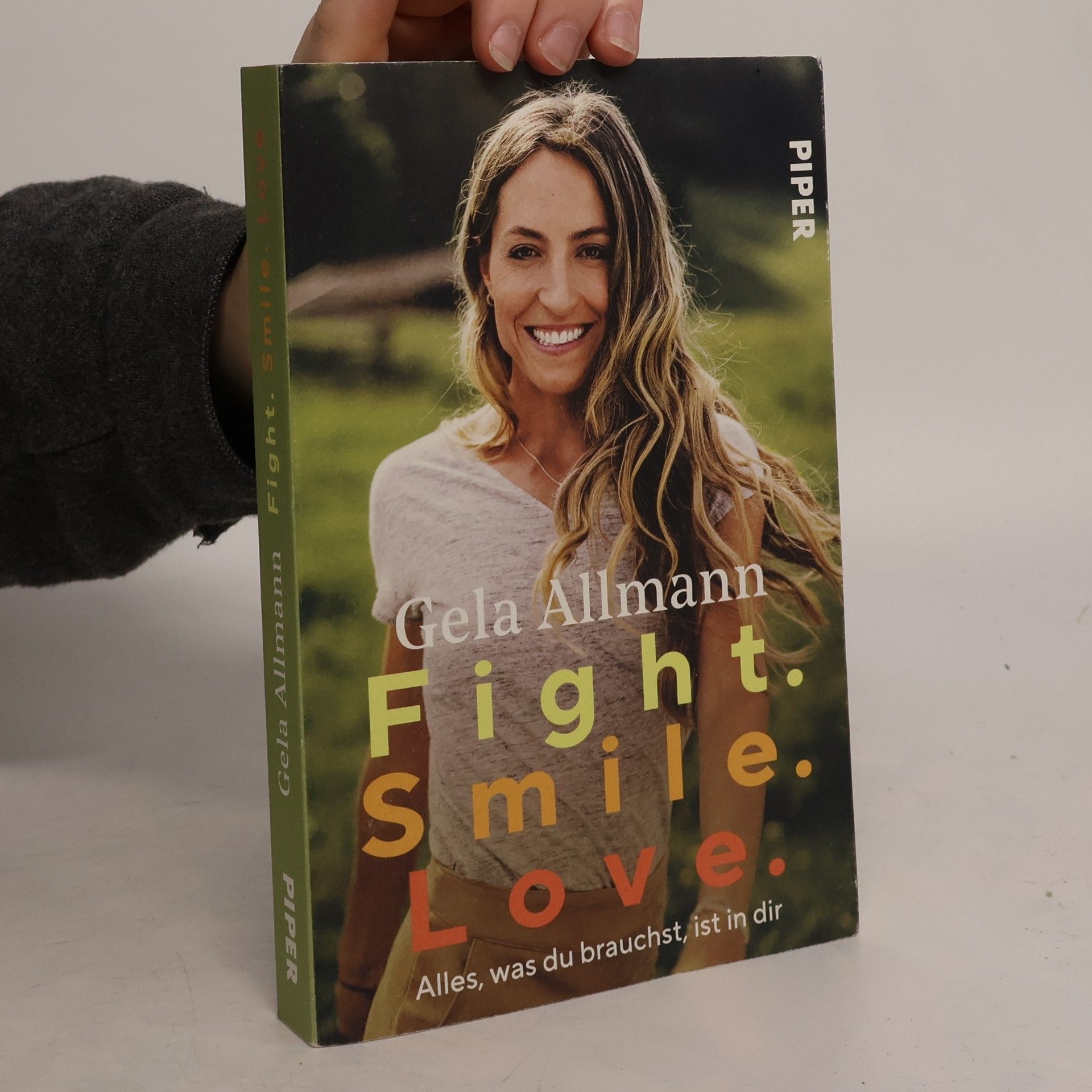 Gela Allmann Fight. Smile. Love.