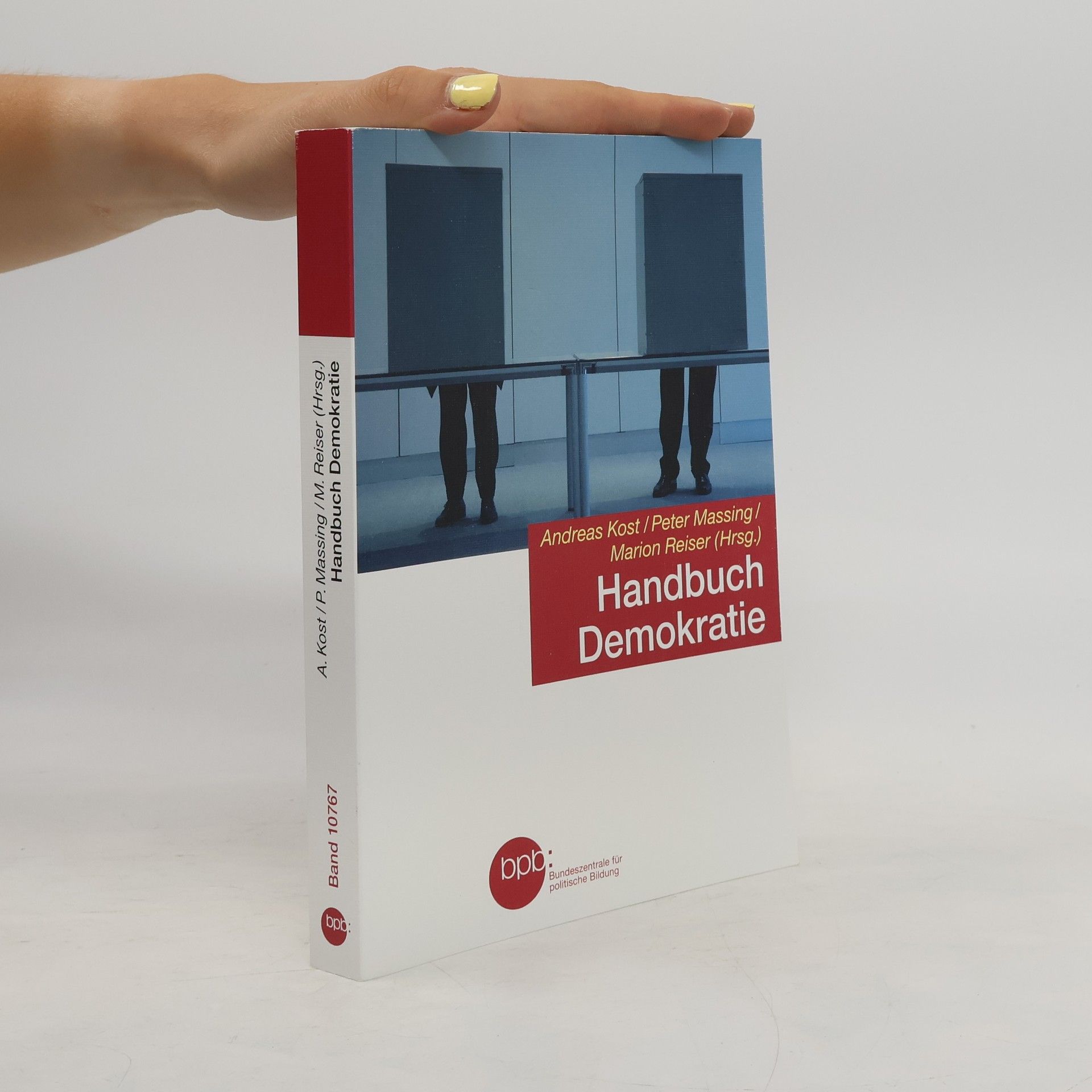 Handbuch Demokratie