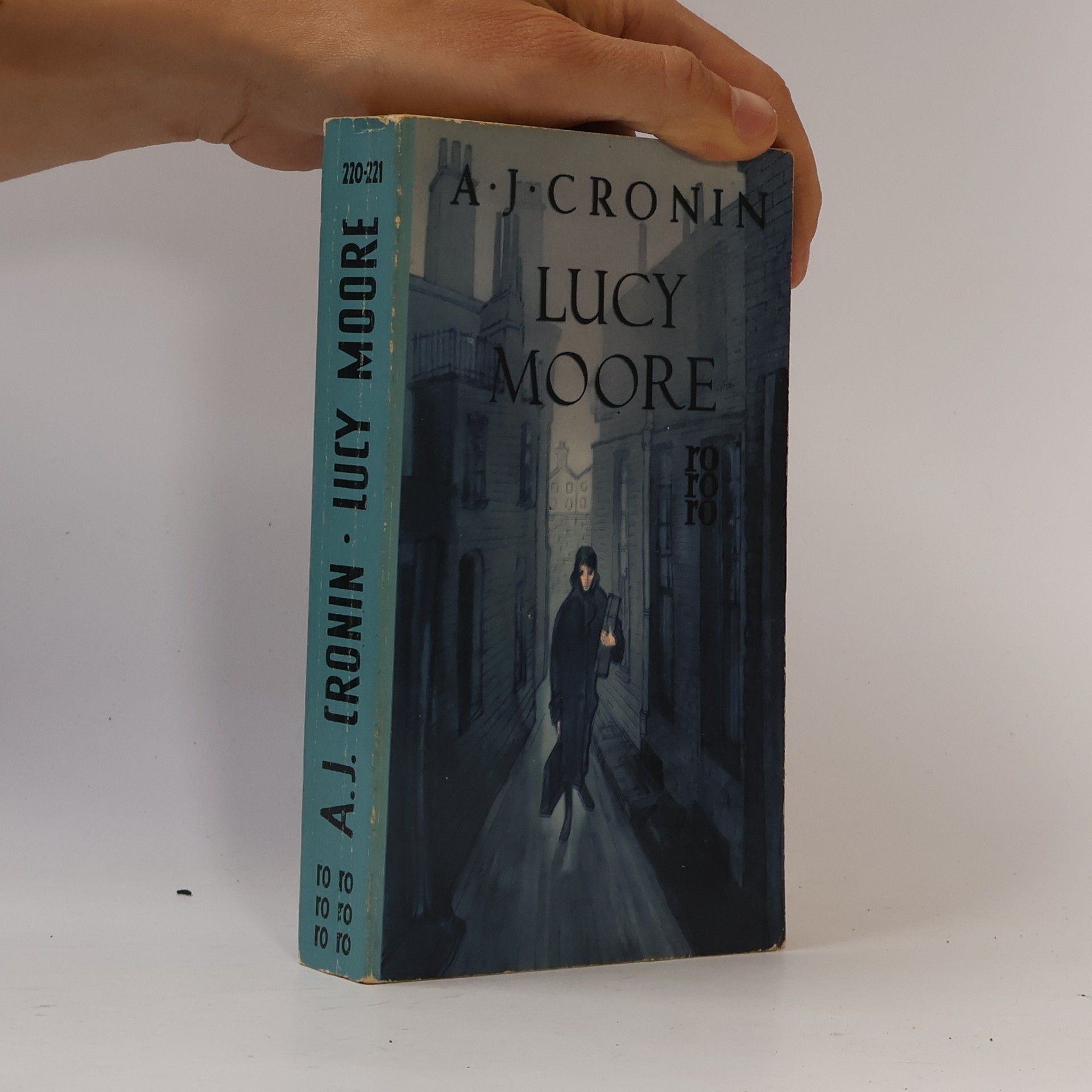 Lucy moore