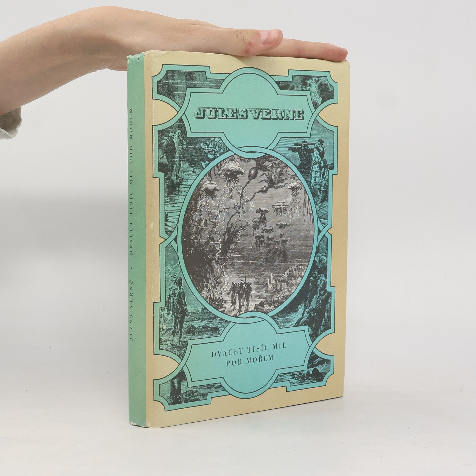 Jules Verne Dvacet tisíc mil pod mořem