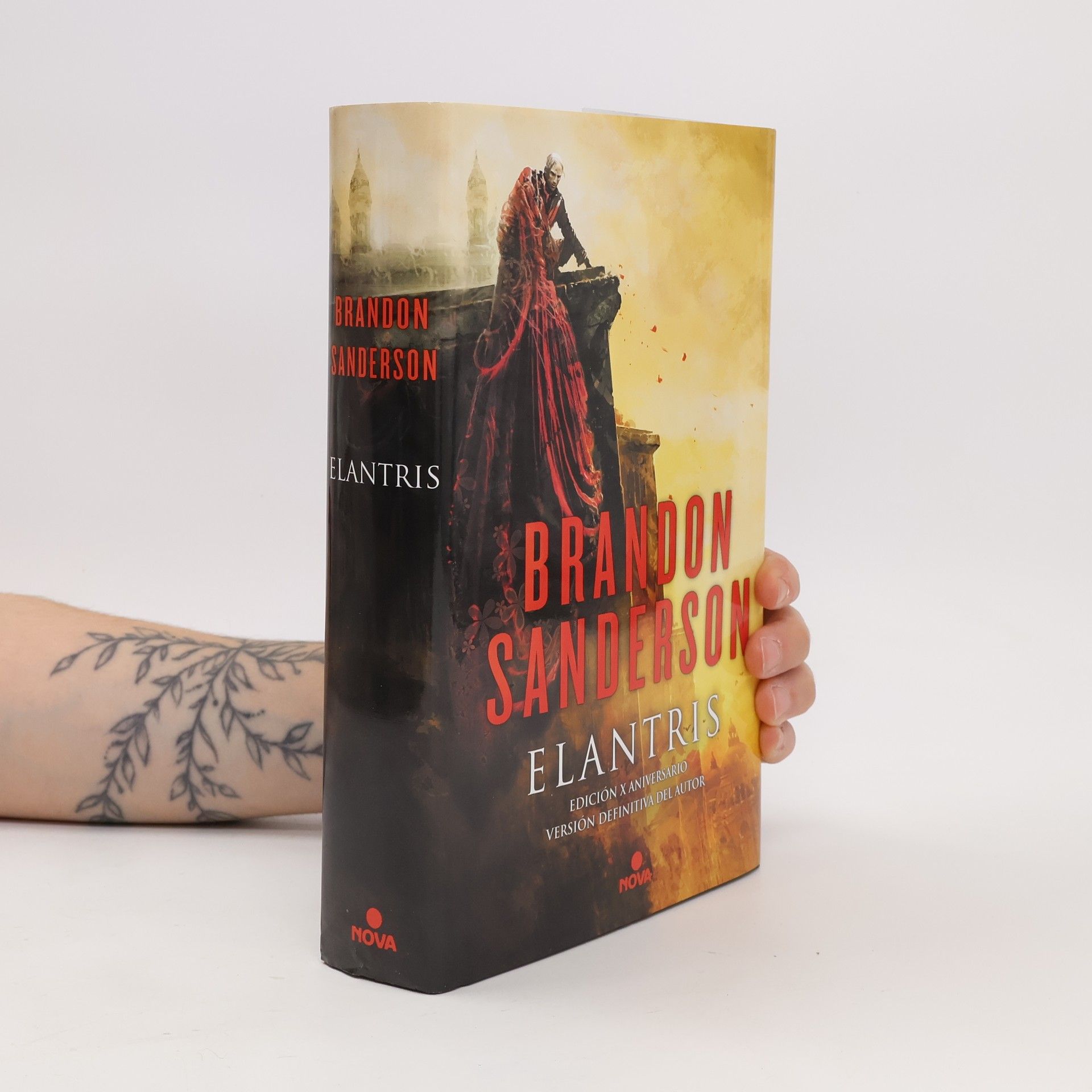 Brandon Sanderson Elantris / Elantris: Author's Definitive Edition