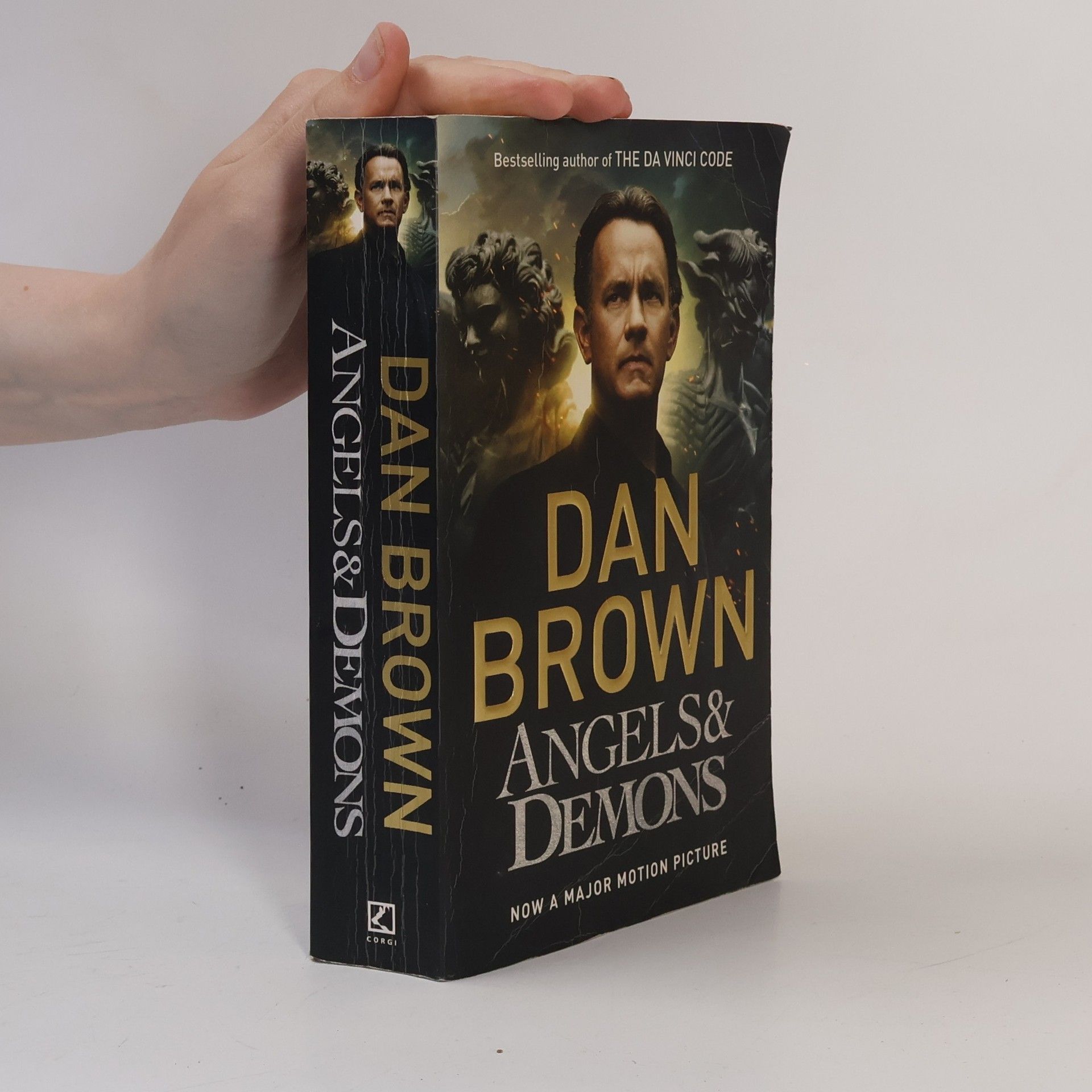 Dan Brown Angels and Demons