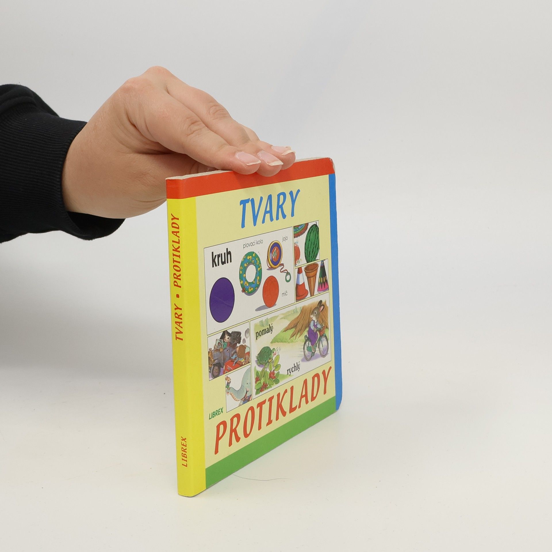 Autorenkollektiv Tvary protiklady
