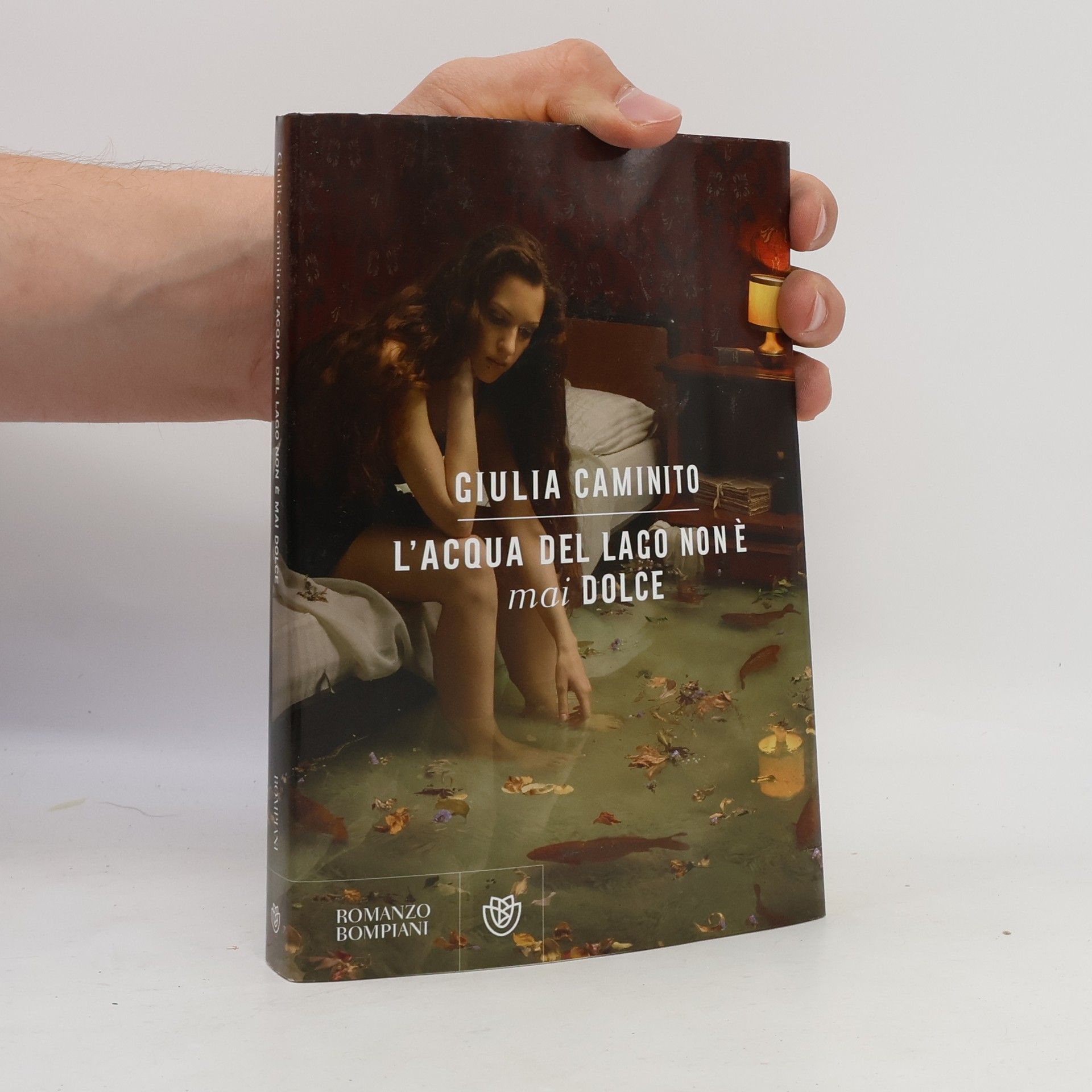 Giulia Caminito L'acqua del lago non è mai dolce
