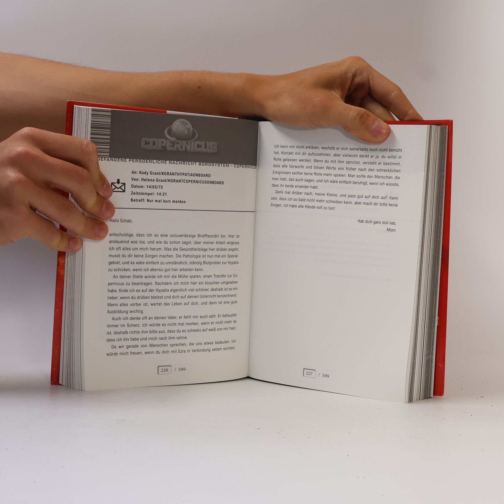 Amie Kaufman Illuminae