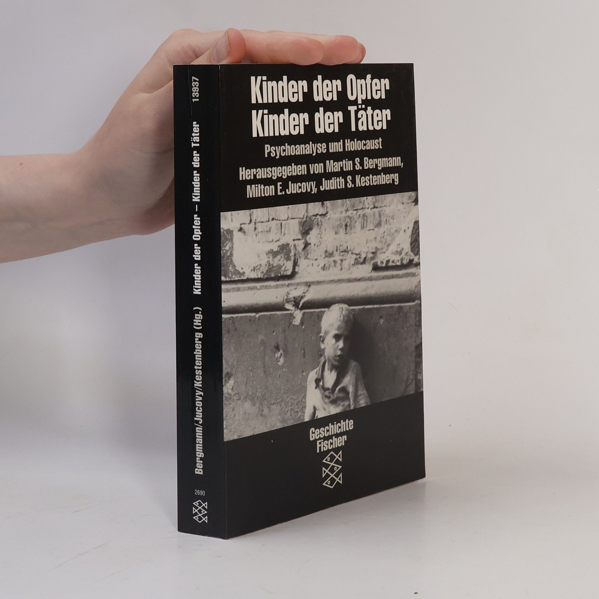 Kinder der Opfer, Kinder der Täter