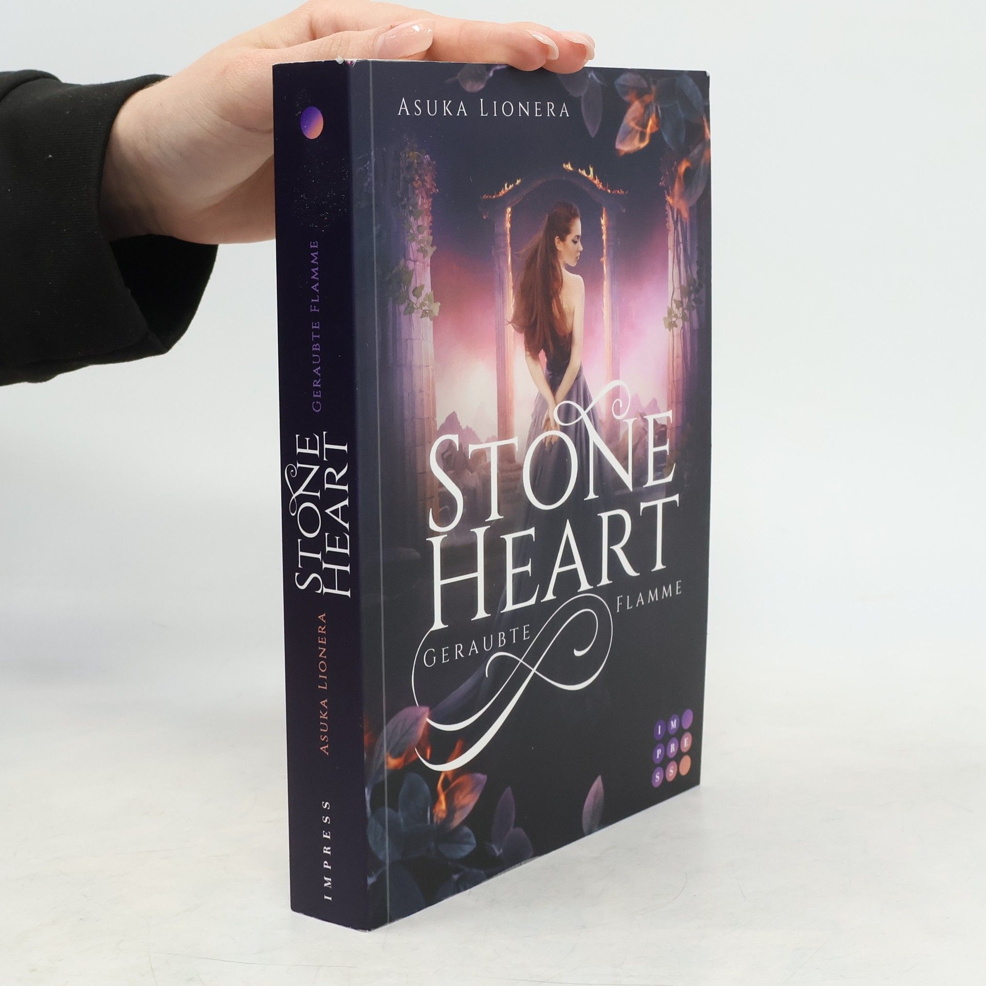 Asuka Lionera Stoneheart 1: Geraubte Flamme