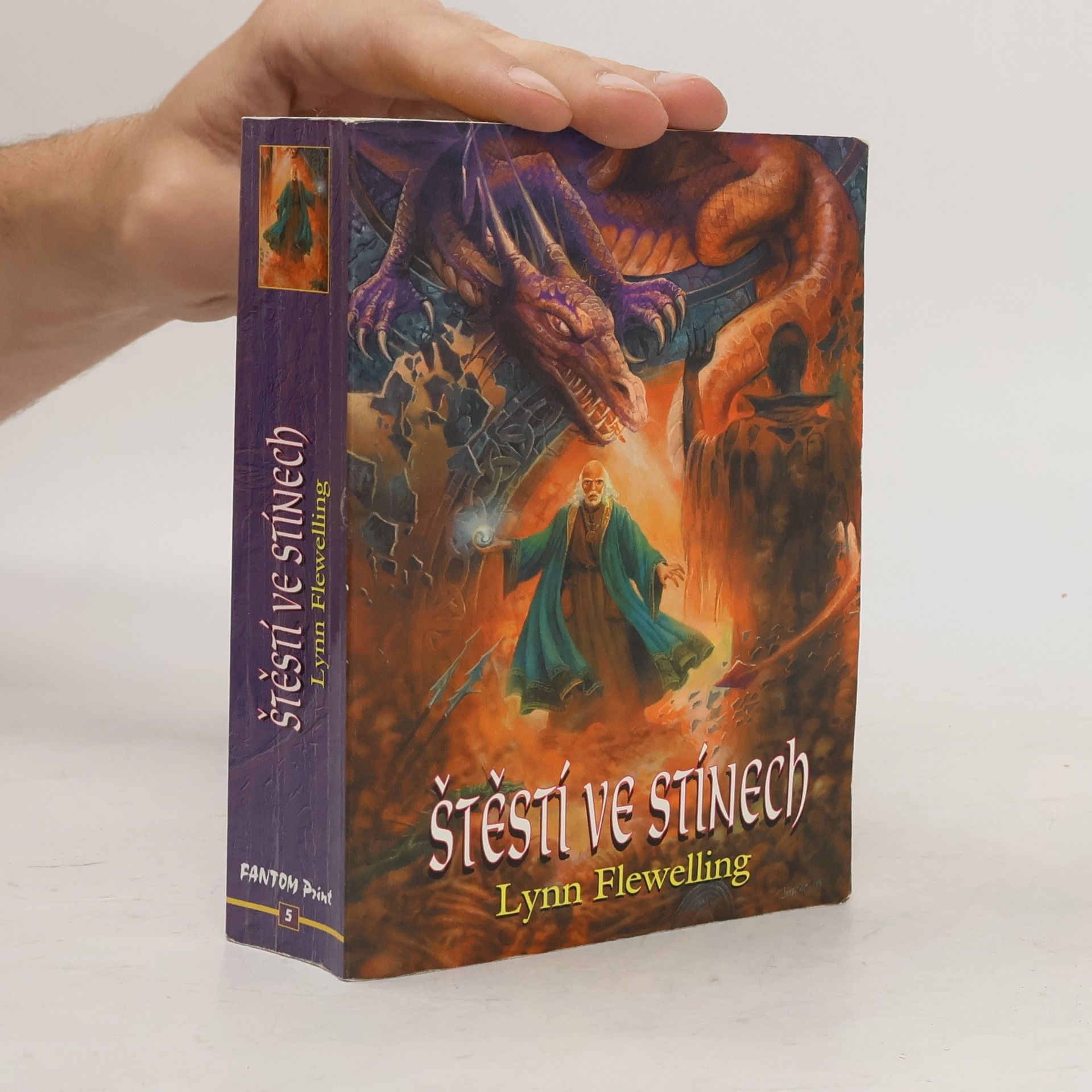 Lynn Flewelling Štěstí ve stínech