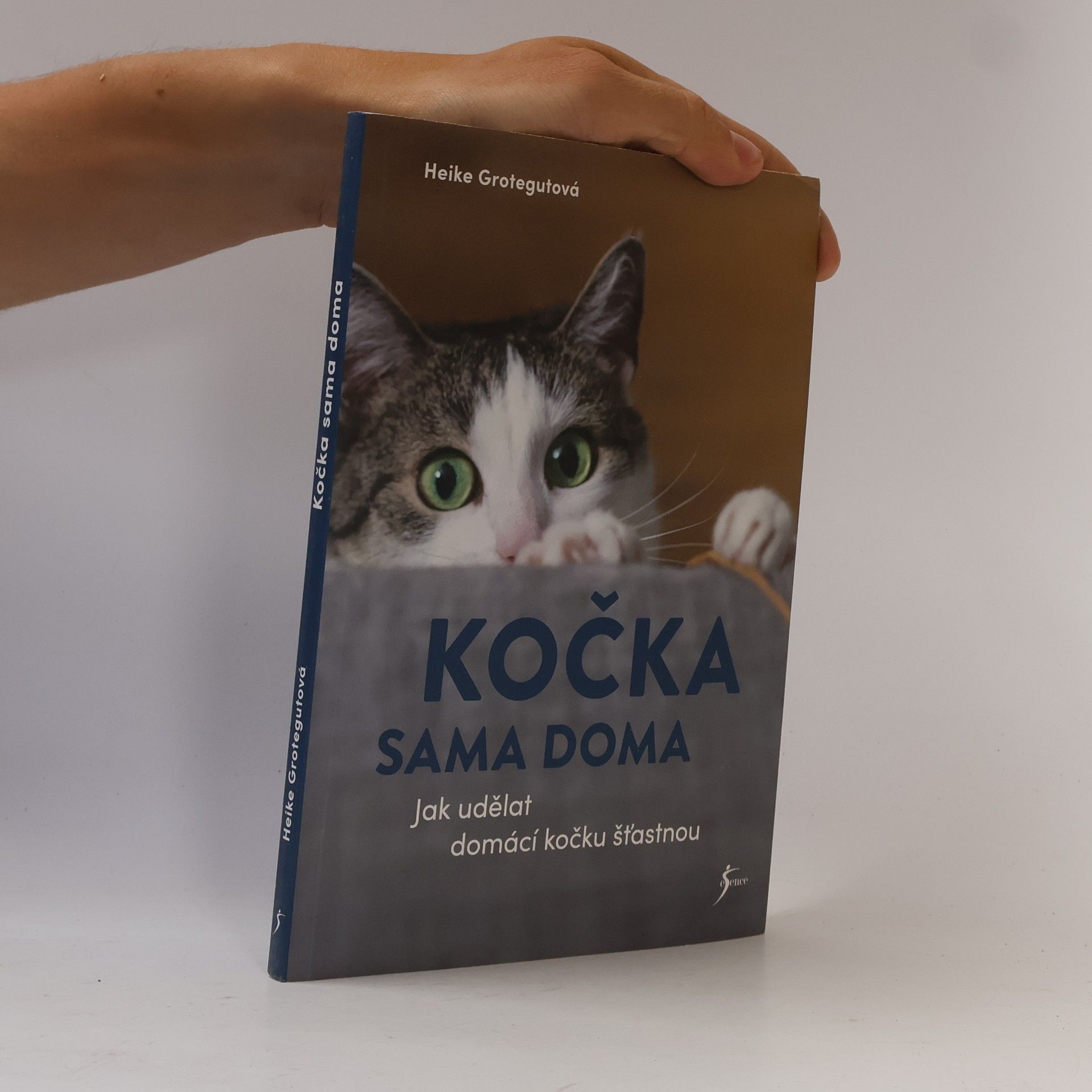 Heike Grotegut Kočka sama doma