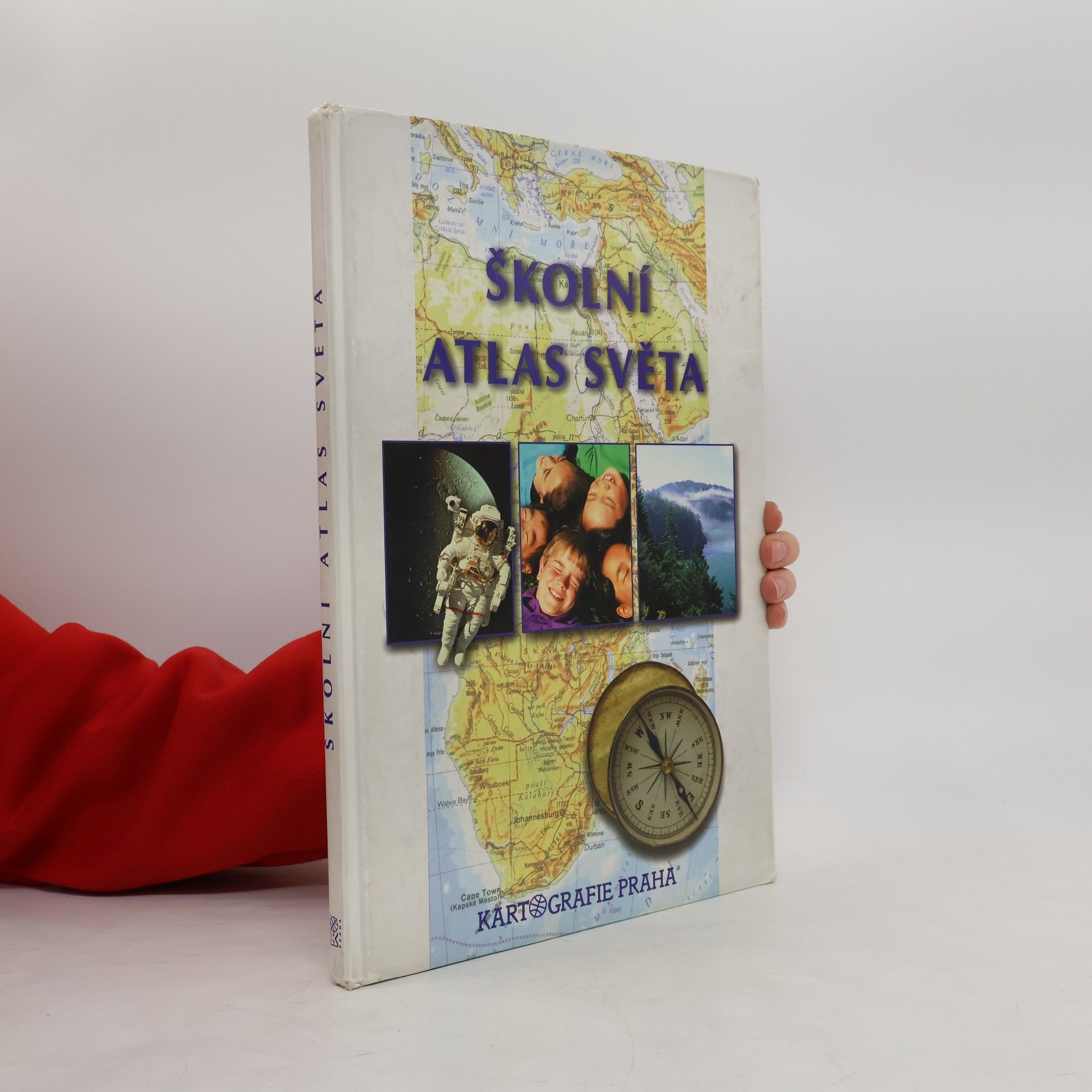 Věra Dobrovolná Školní atlas světa