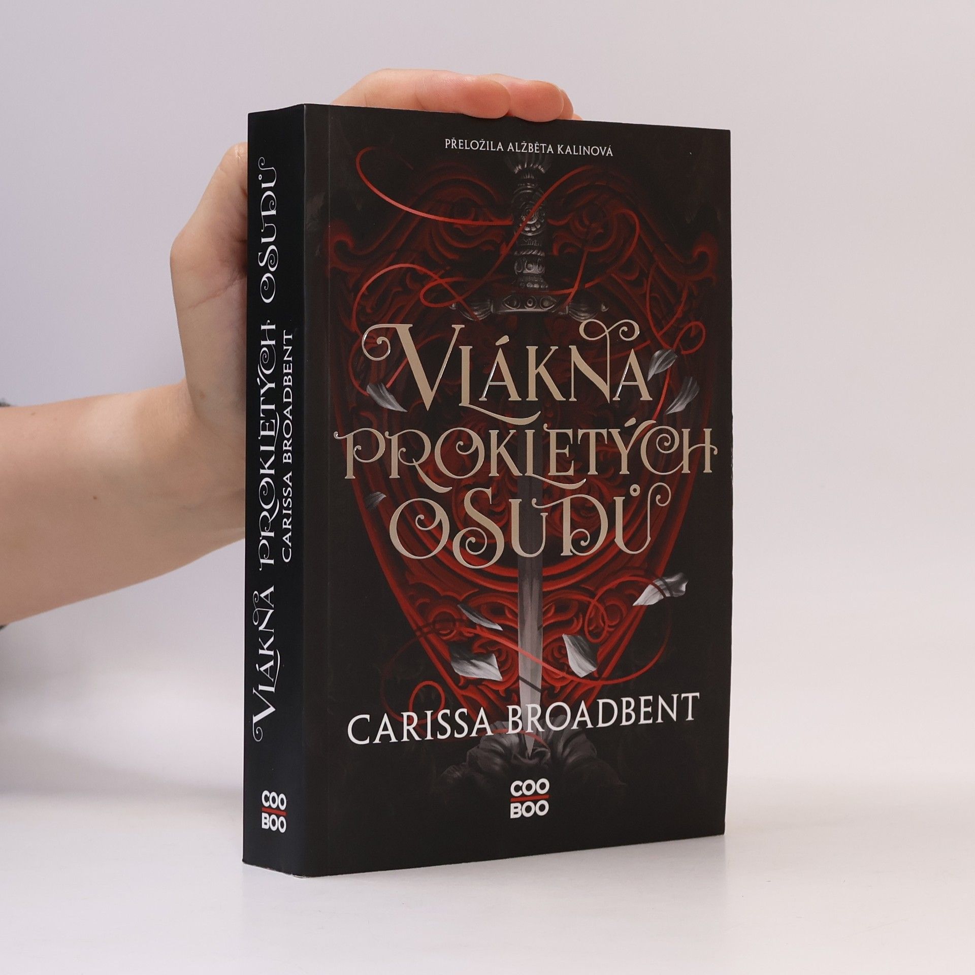 Carissa Broadbent Vlákna prokletých osudů