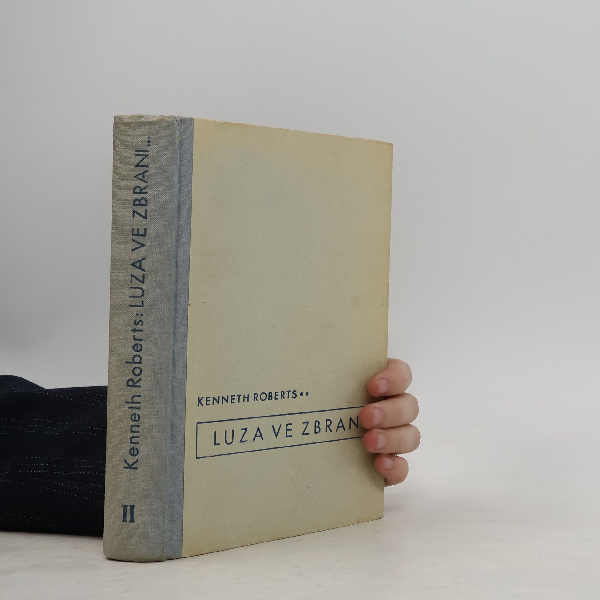 Kenneth Roberts Luza ve zbrani