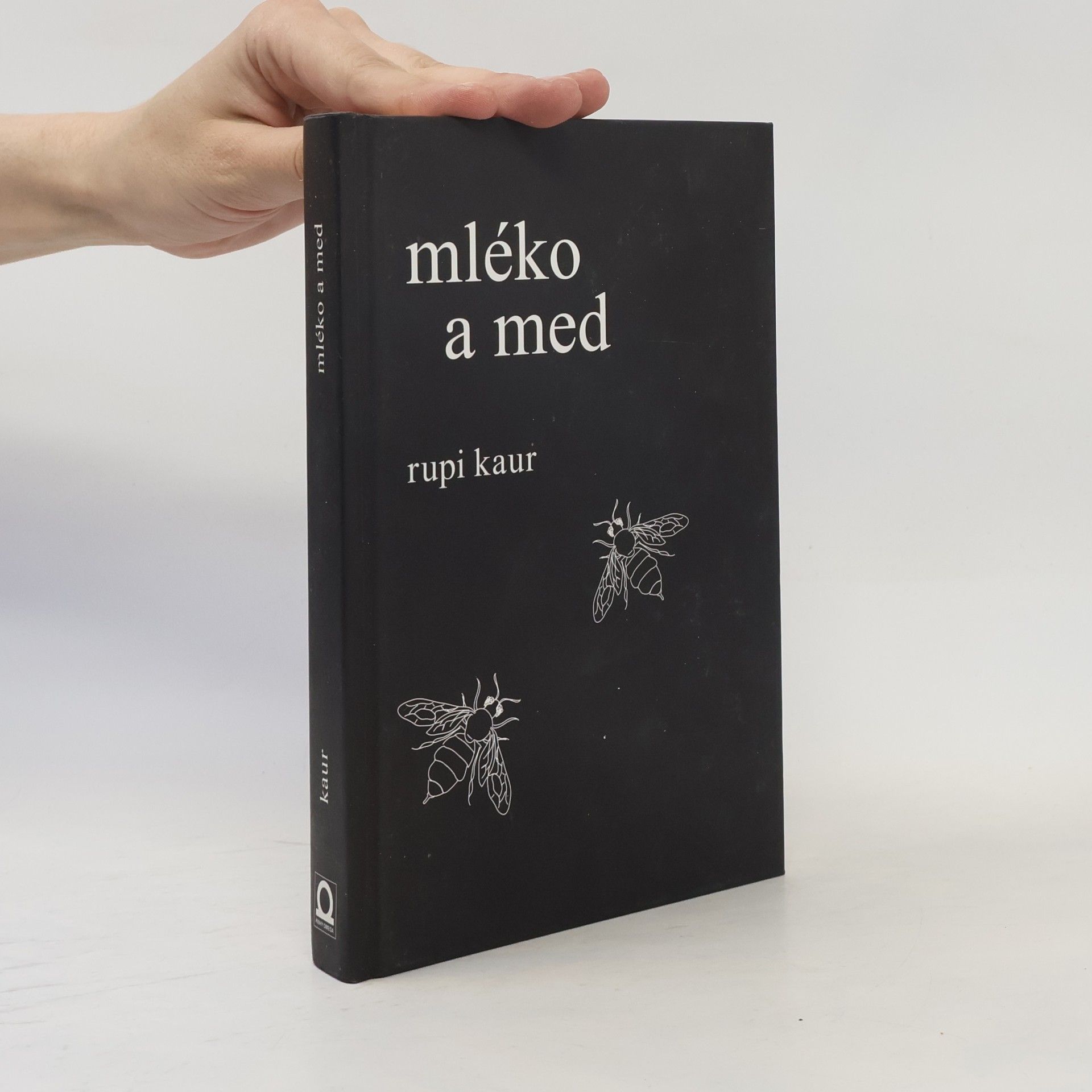 Rupi Kaur Mléko a med