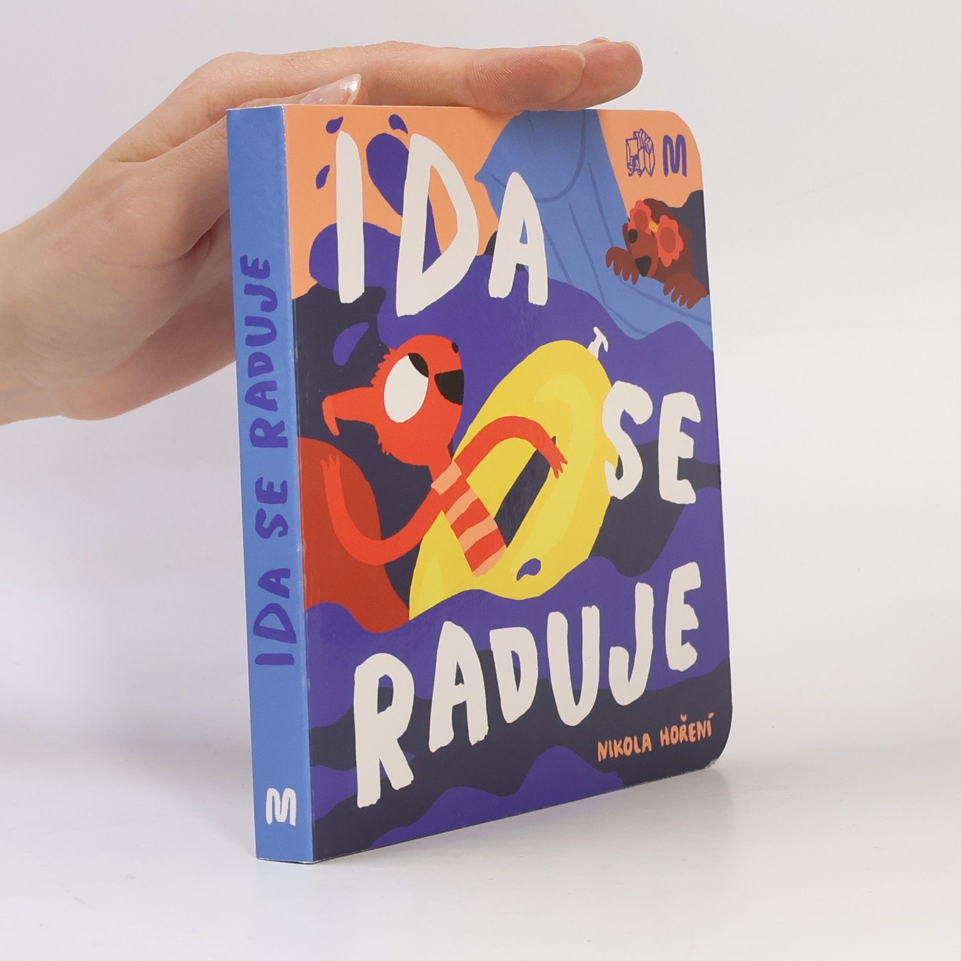 Nikola Hoření Ida se raduje
