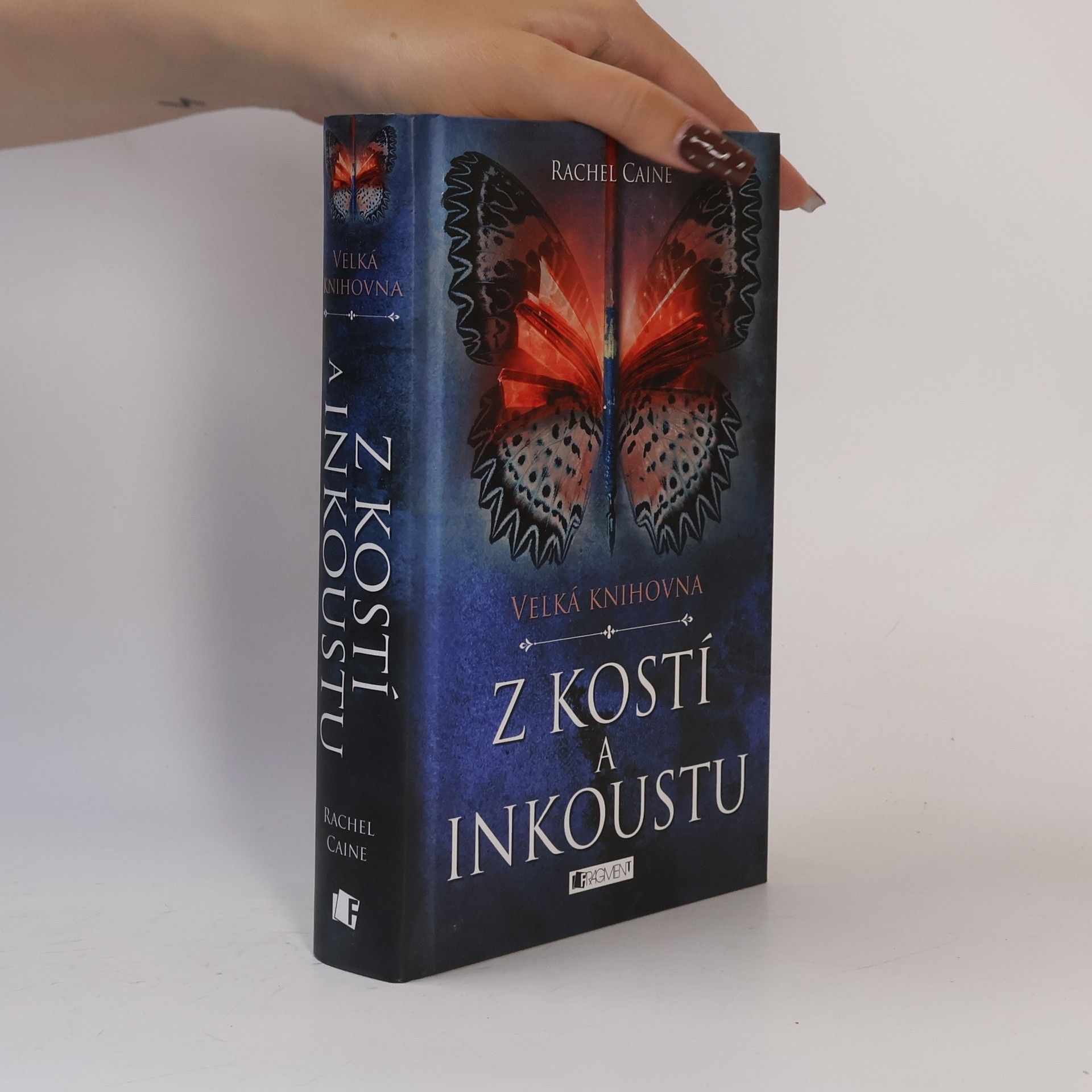 Rachel Caine Velká knihovna. Z kostí a inkoustu