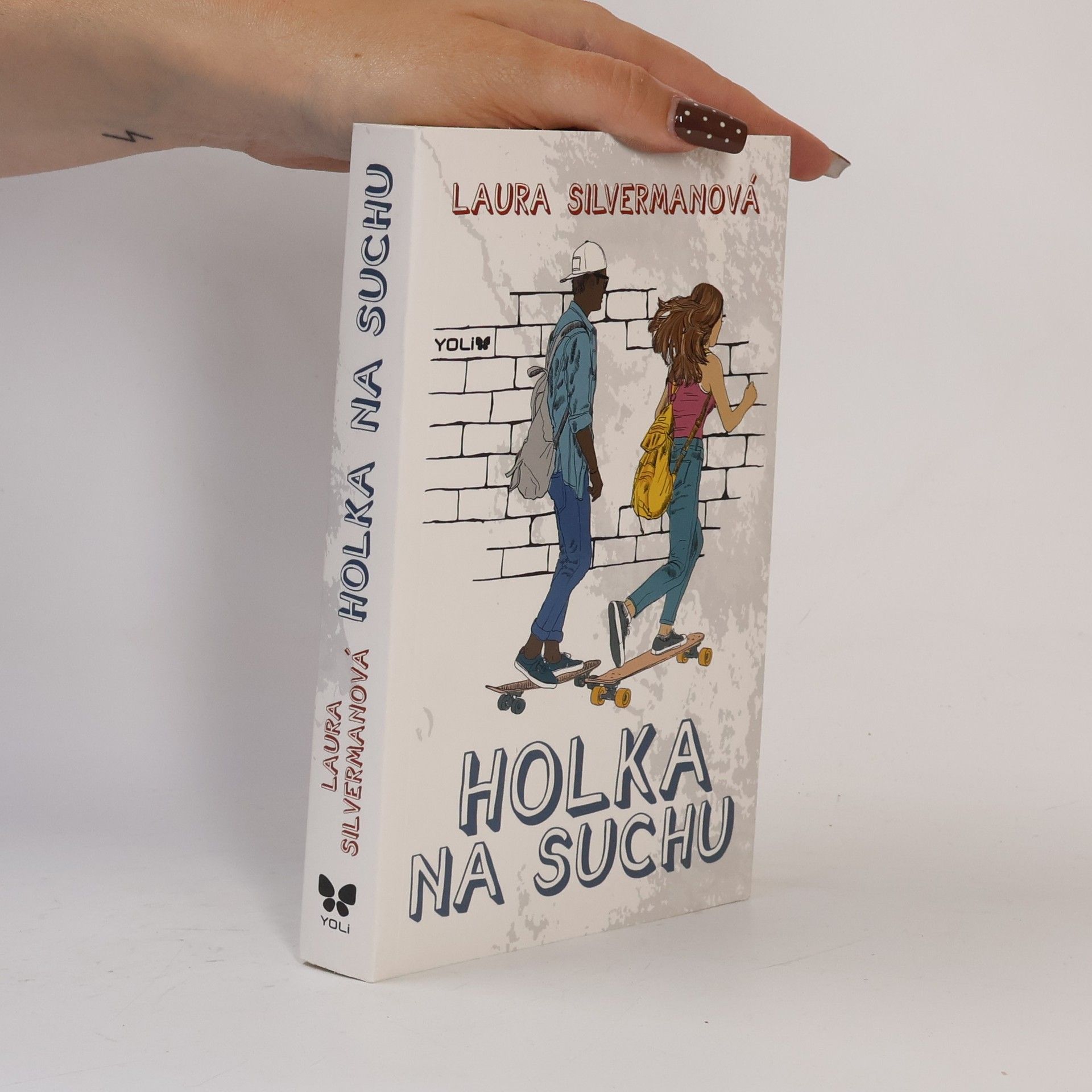 Laura Silverman Holka na suchu