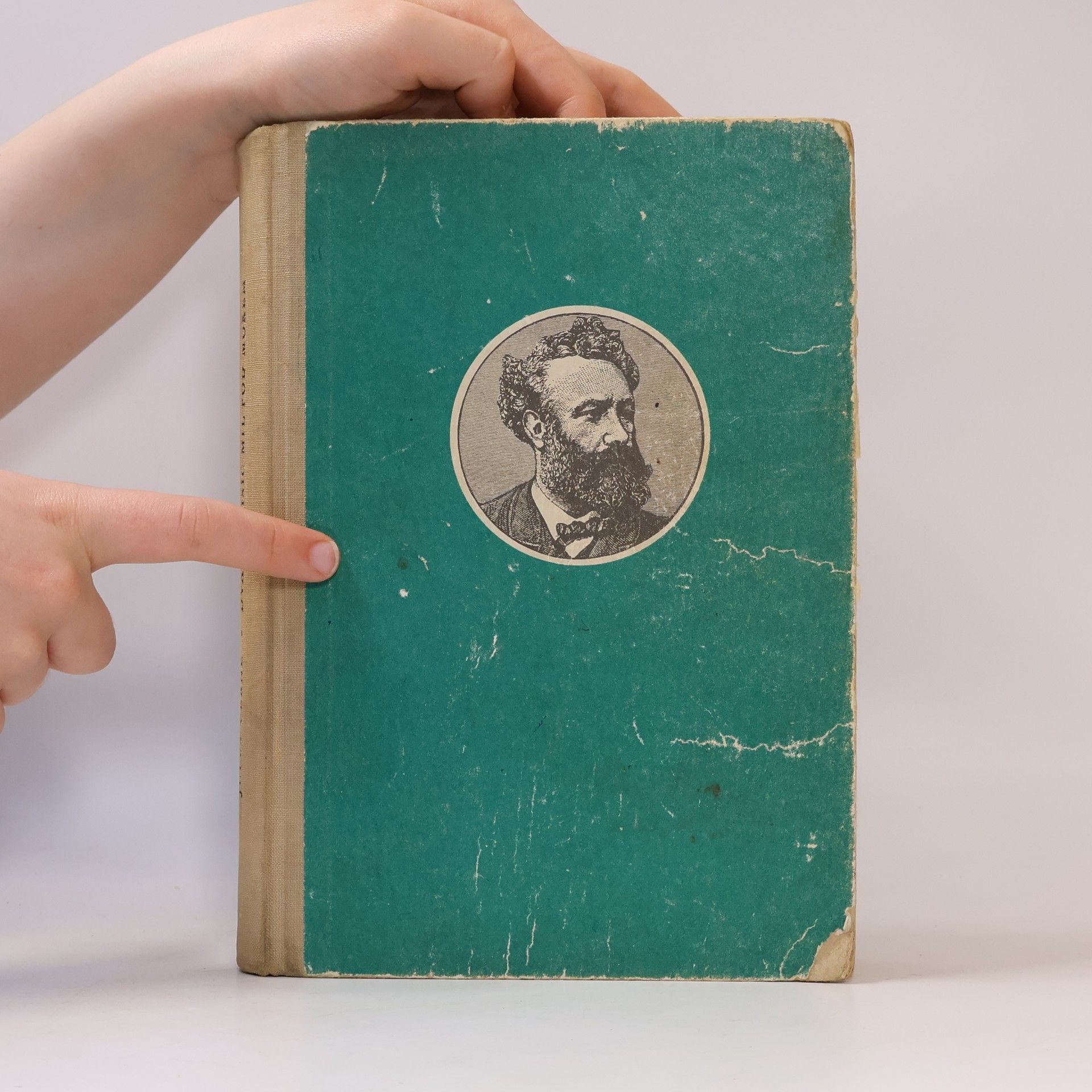 Jules Verne Dvacet tisíc mil pod mořem