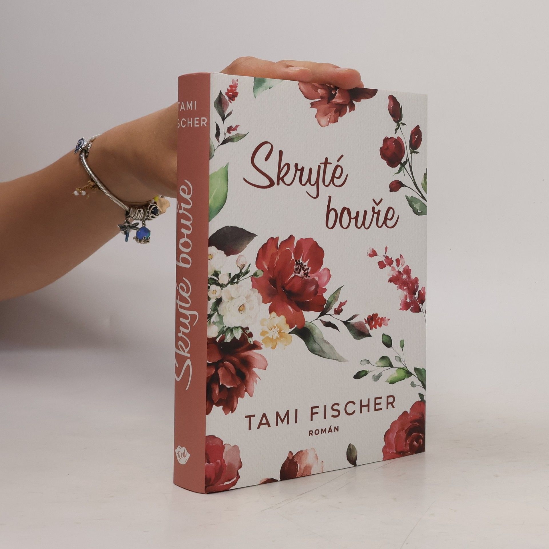Tami Fischer Skryté bouře