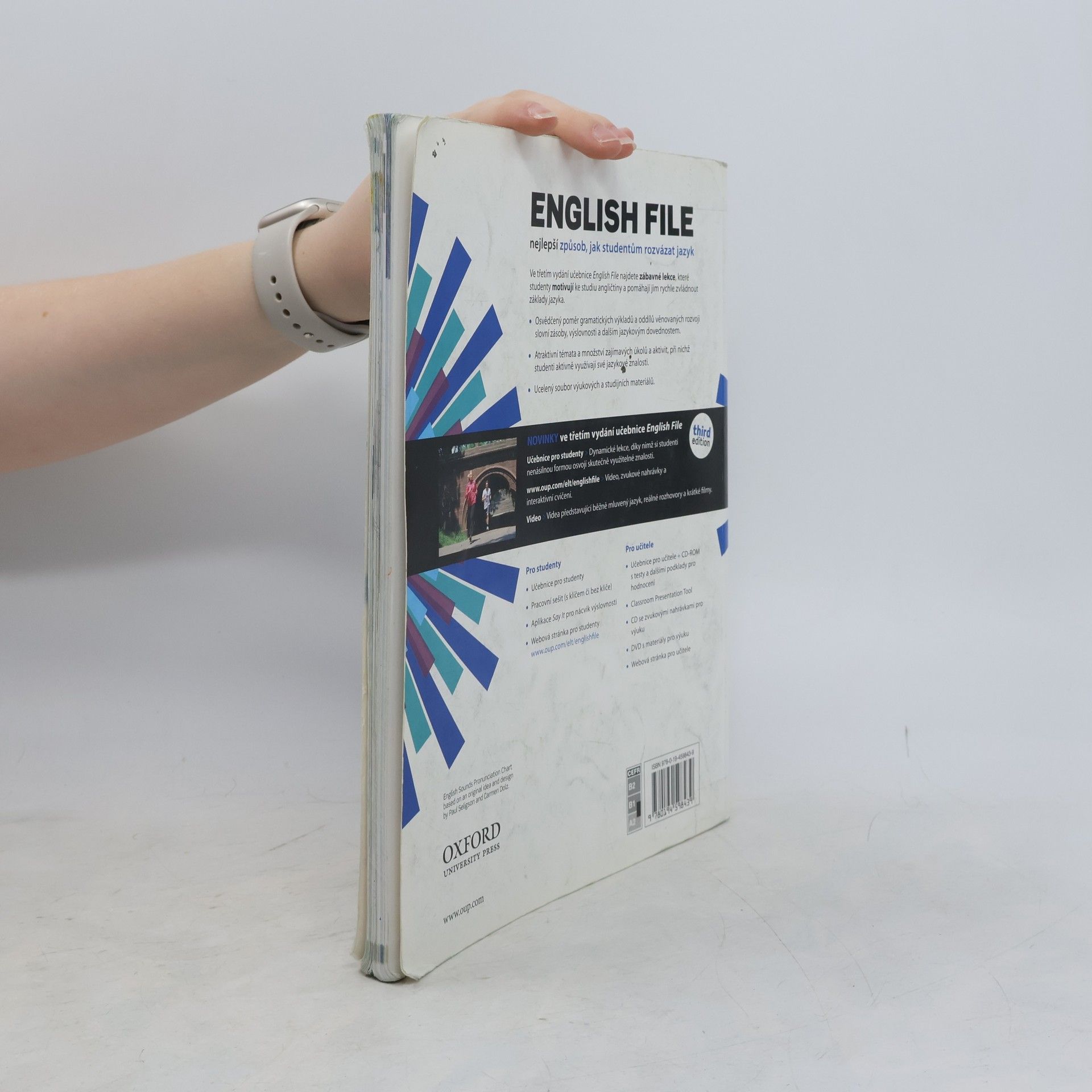 Christina Latham-Koenig English file. Pre-intermediate. Student's book