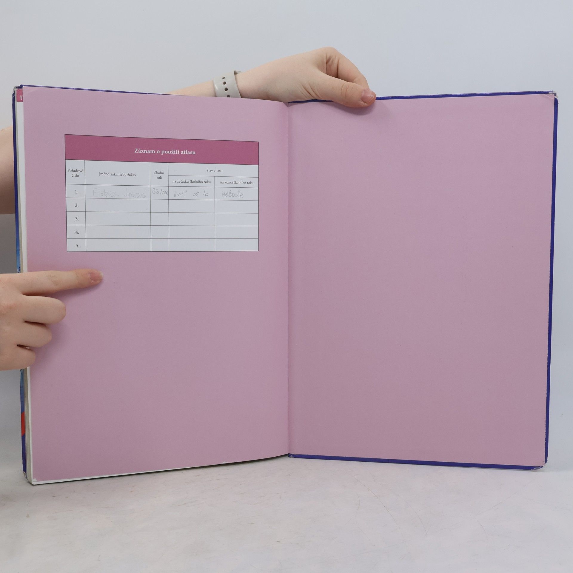 Autorenkollektiv Školní atlas světa