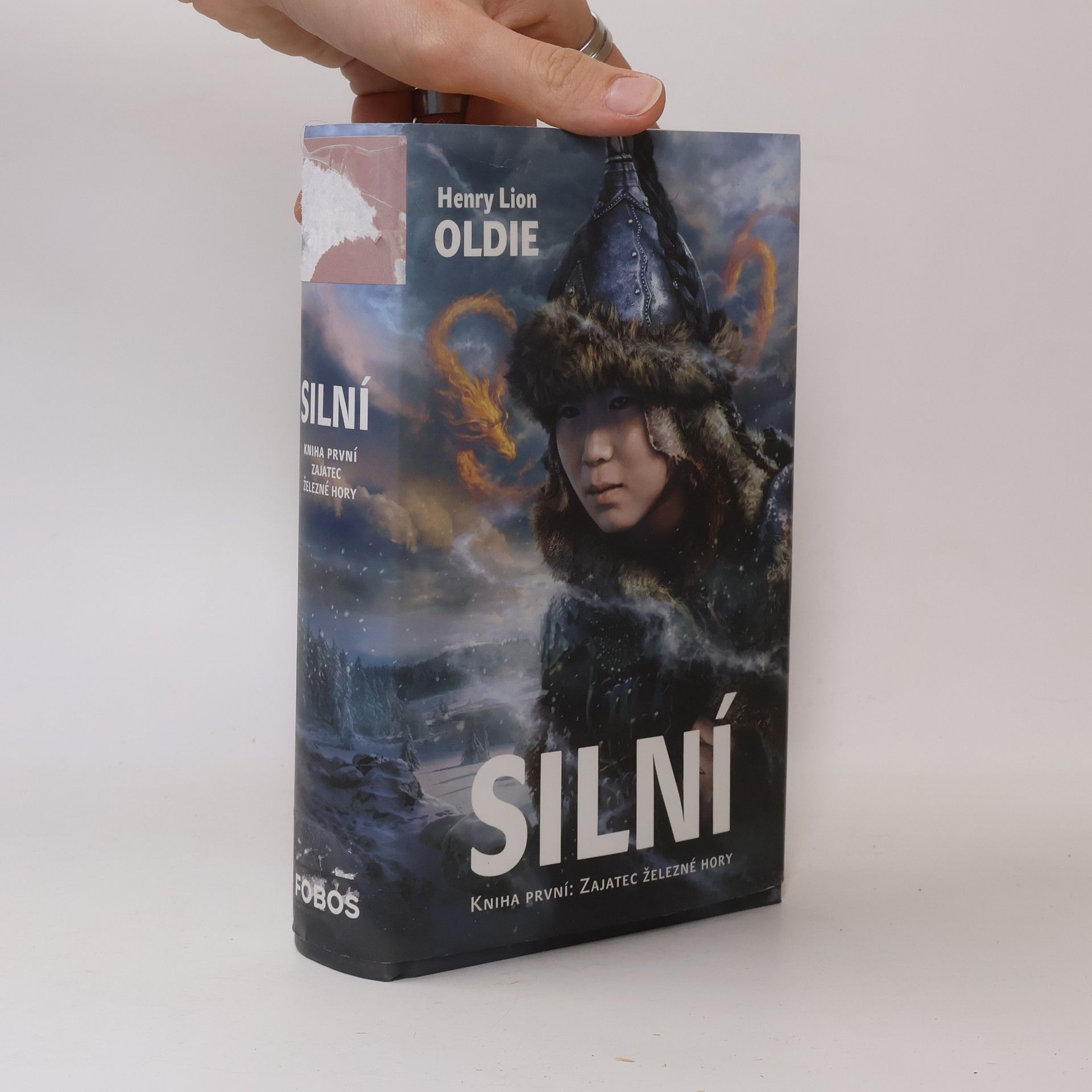Klára Kaplanová Zajatec železné hory. Silní. 1. díl