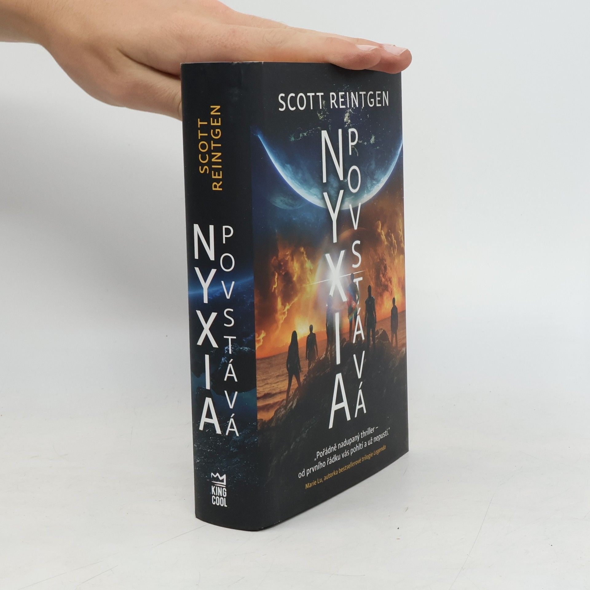 Scott Reintgen Nyxia povstává